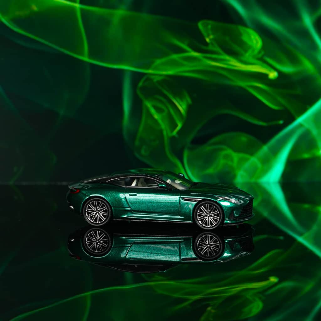 Aston Martin DB12 ATS - model 1:64 - zdjęcie 1