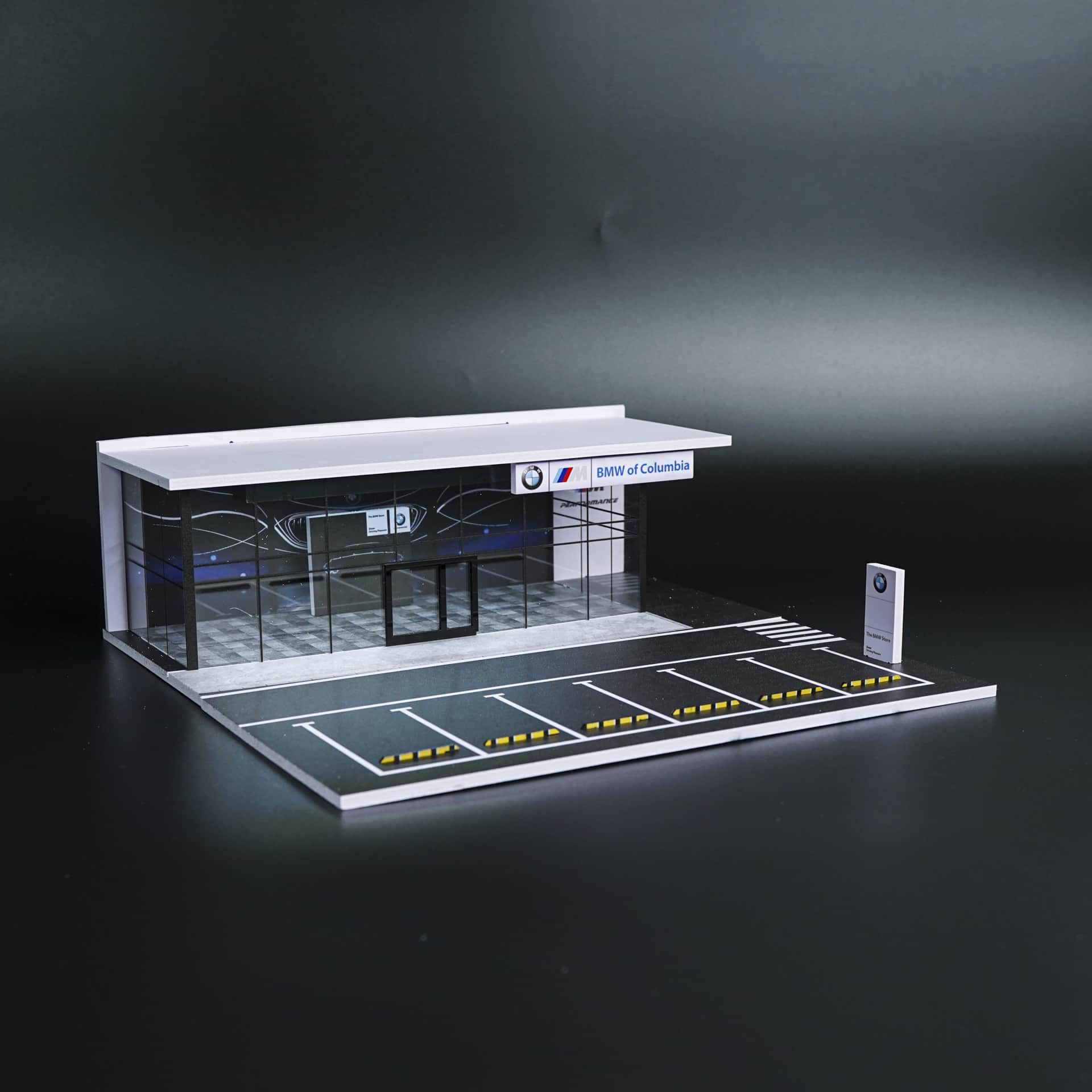 Diorama Salon BMW | 6 miejsc | Podświetlana LED | 1:64