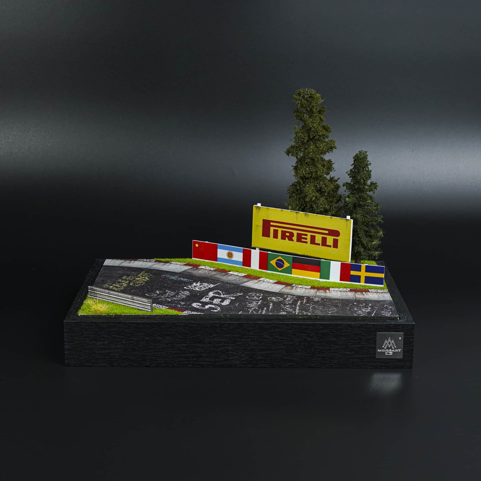 Diorama Tor Nürburgring 03 | Pirelli | 1:64 - zdjęcie 1