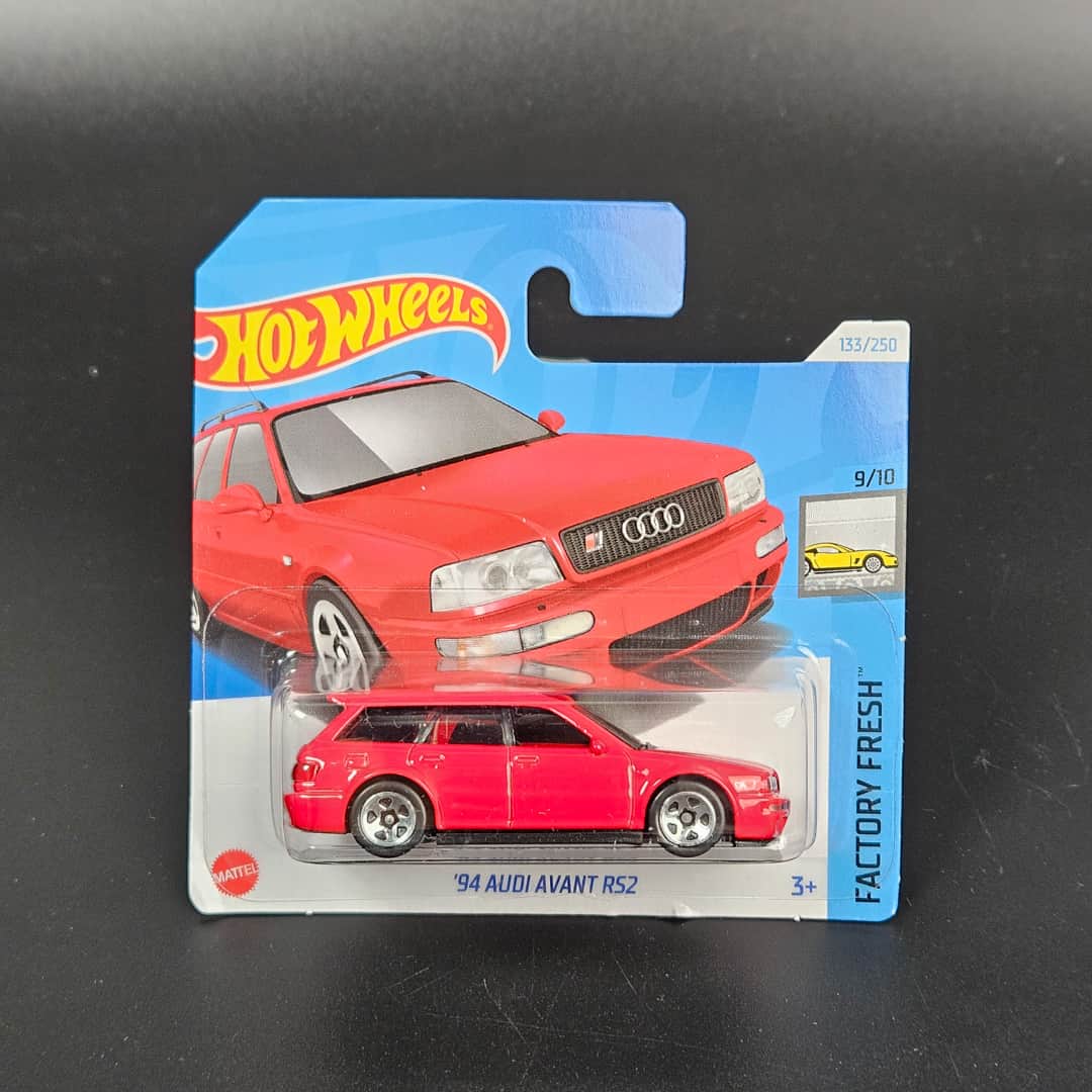 Audi Avant RS 2 Czerwony Hot Wheels - model 1:64