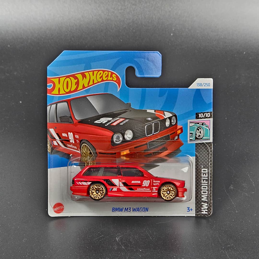 BMW M3 Wagon Czerwone Hot Wheels - model 1:64
