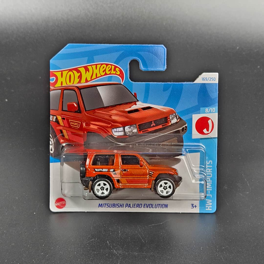 Mitsubishi Pajero Evolution Czerwony Hot Wheels - model 1:64