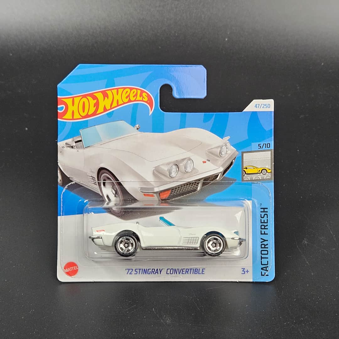 Stingray Convertible Biały Hot Wheels - model 1:64