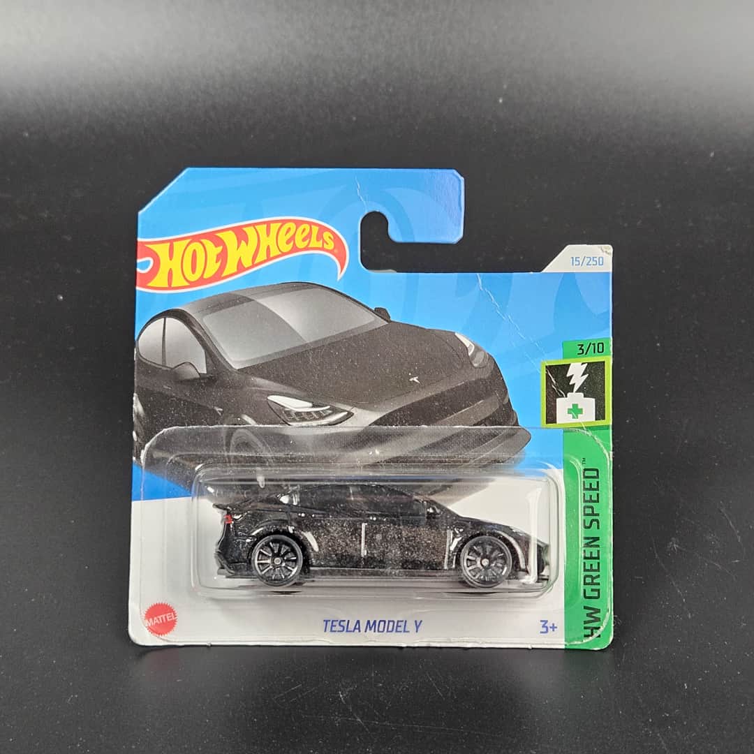 Tesla Model Y Hot Wheels - model 1:64