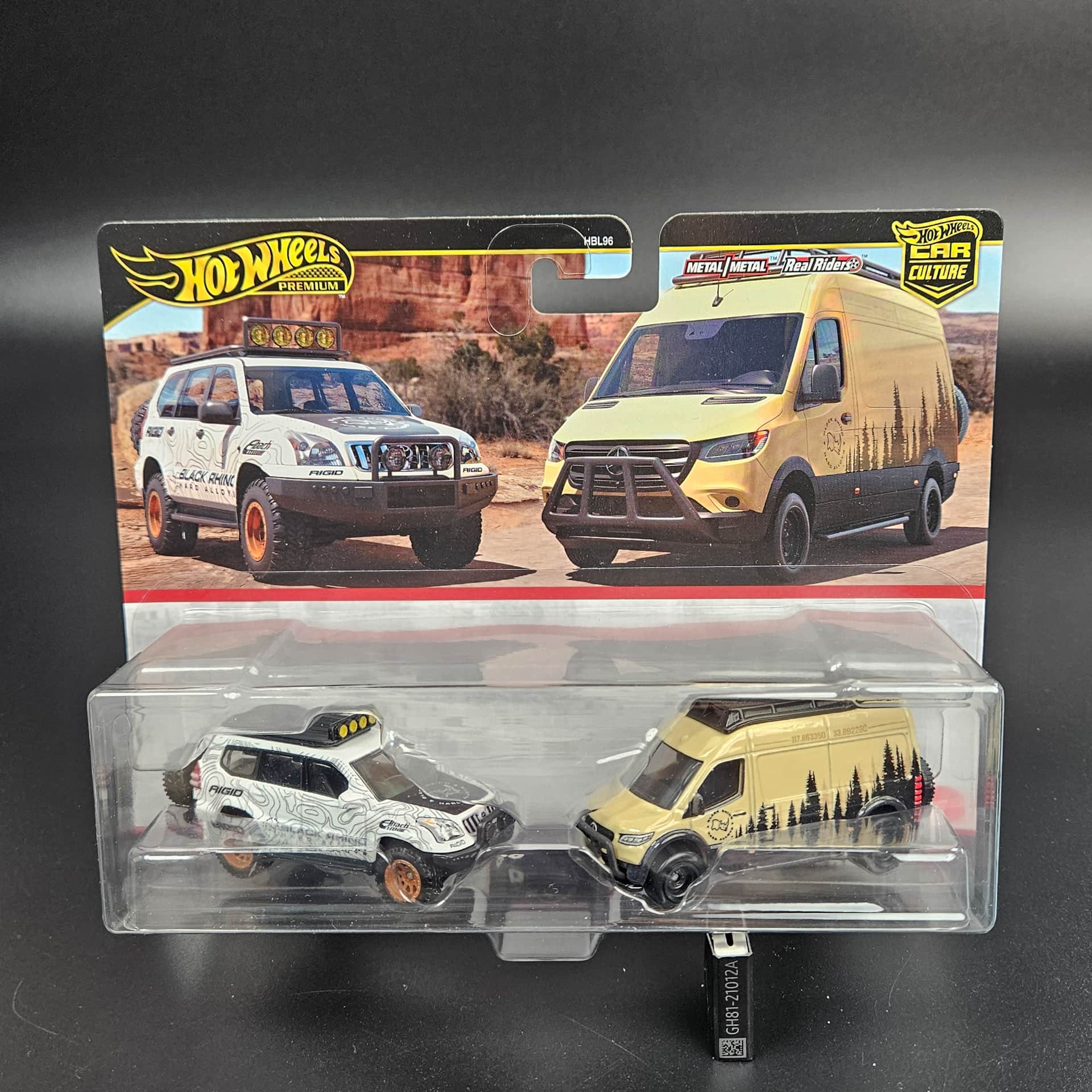 Zestaw Toyota Land Cruiser Hot Wheels - model 1:64