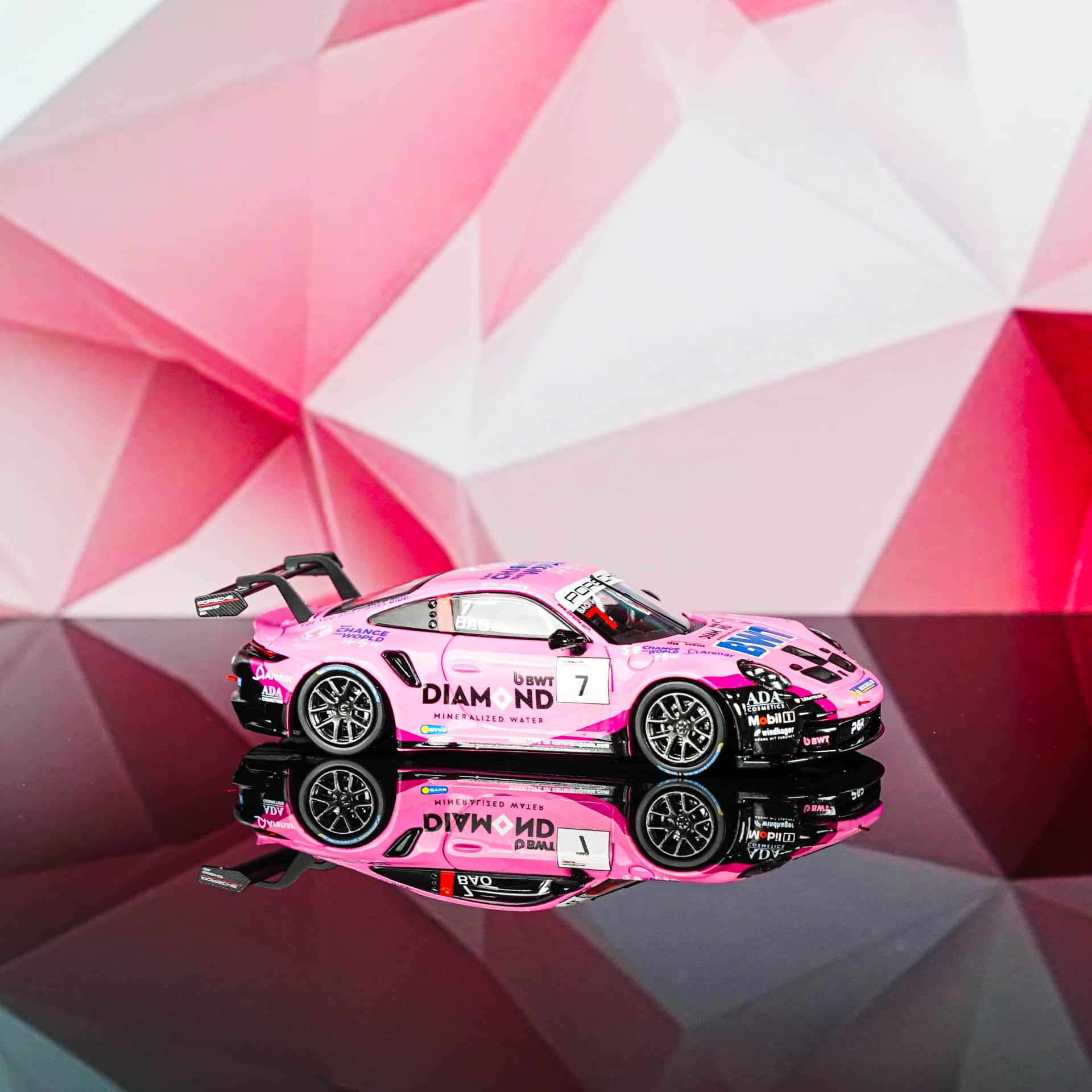 Porsche 911 GT3 Cup (992) 1:64 – Team BWT Bao Jinlong ModernArt - model 1:64