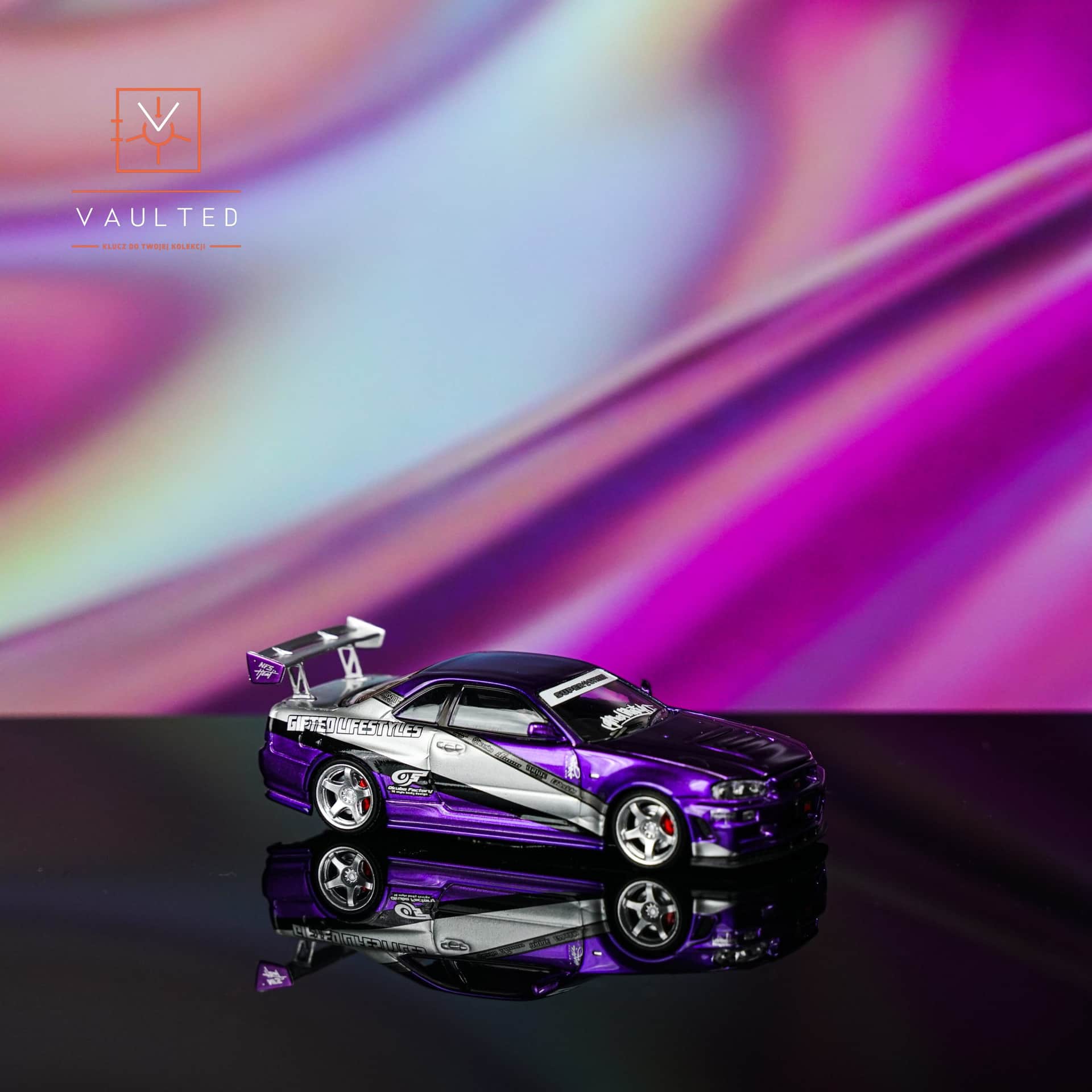Nissan GT-R R34 Pink TimeMicro - model 1:64