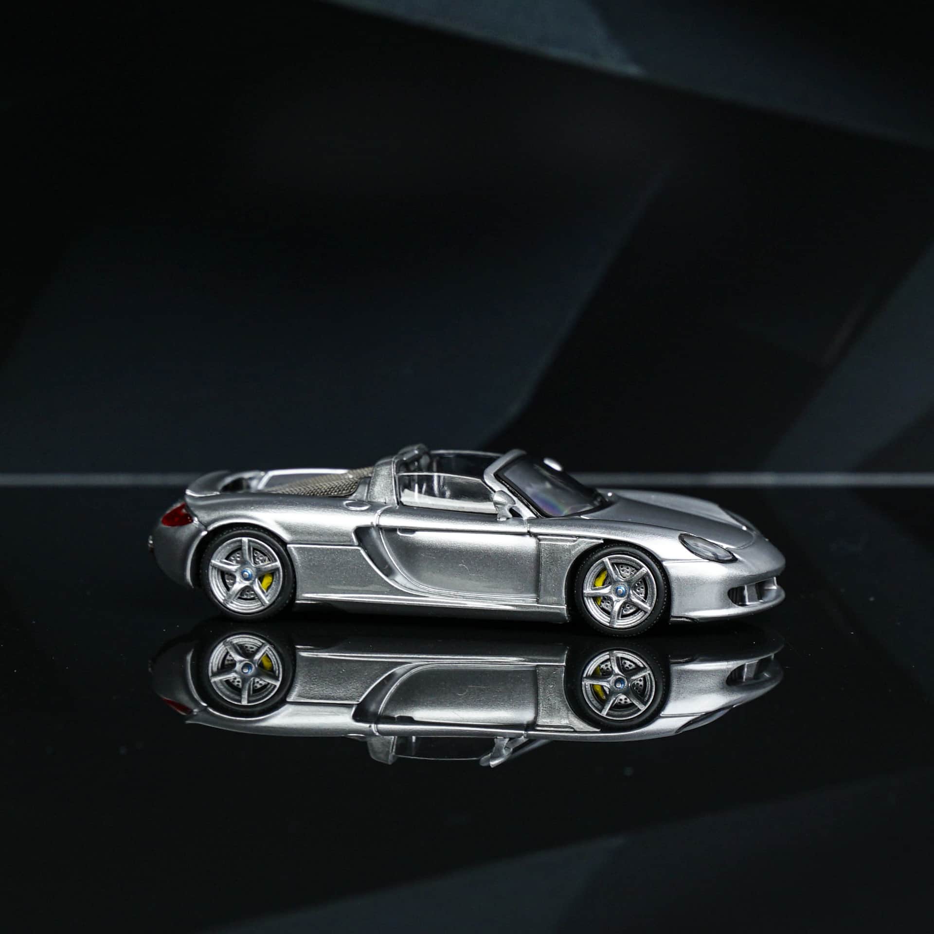 TimeMicro | Porsche Carrera GT | Srebrny | 1:64 - zdjęcie 1