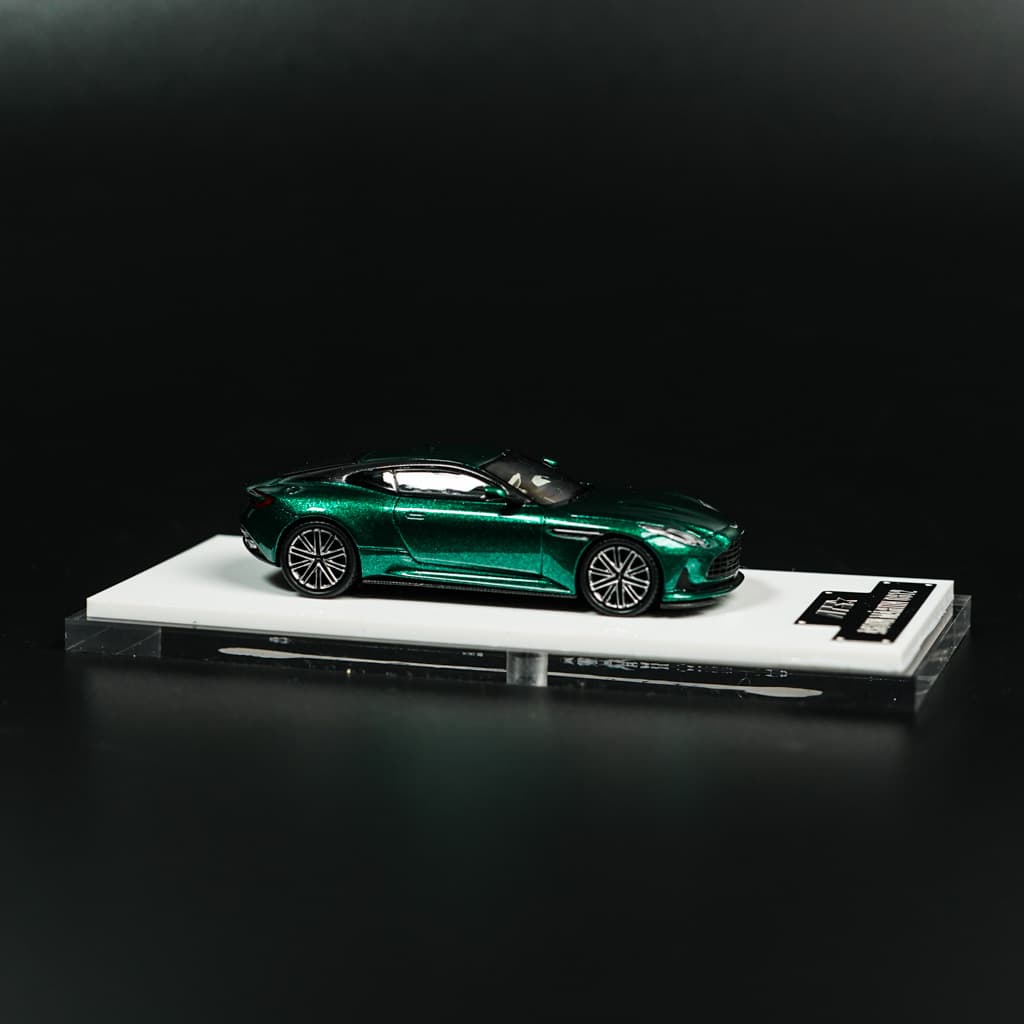 Aston Martin DB12 ATS - model 1:64 - miniatura 2