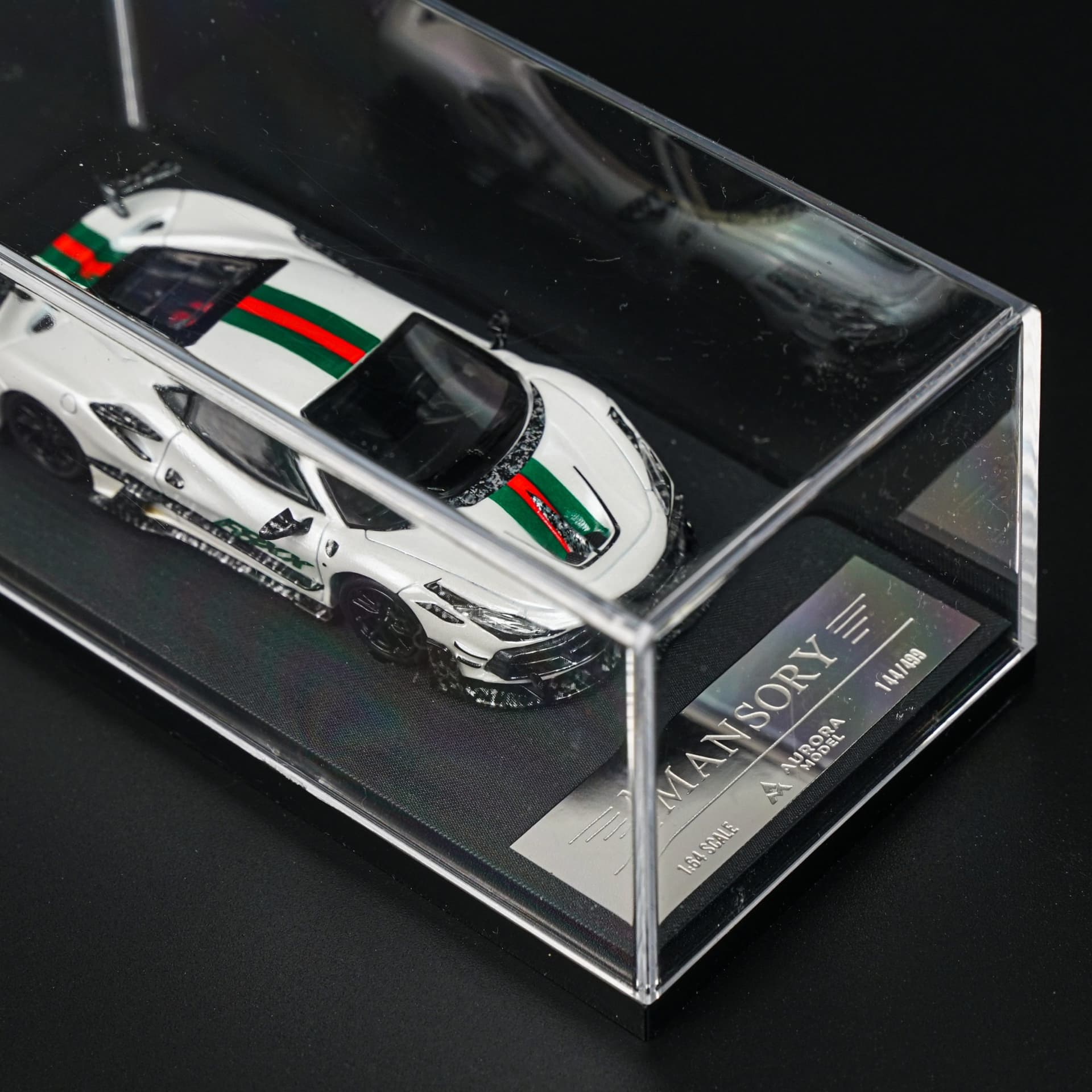Ferrari F8XX Mansory Biały Aurora Model - model 1:64 - miniatura 3