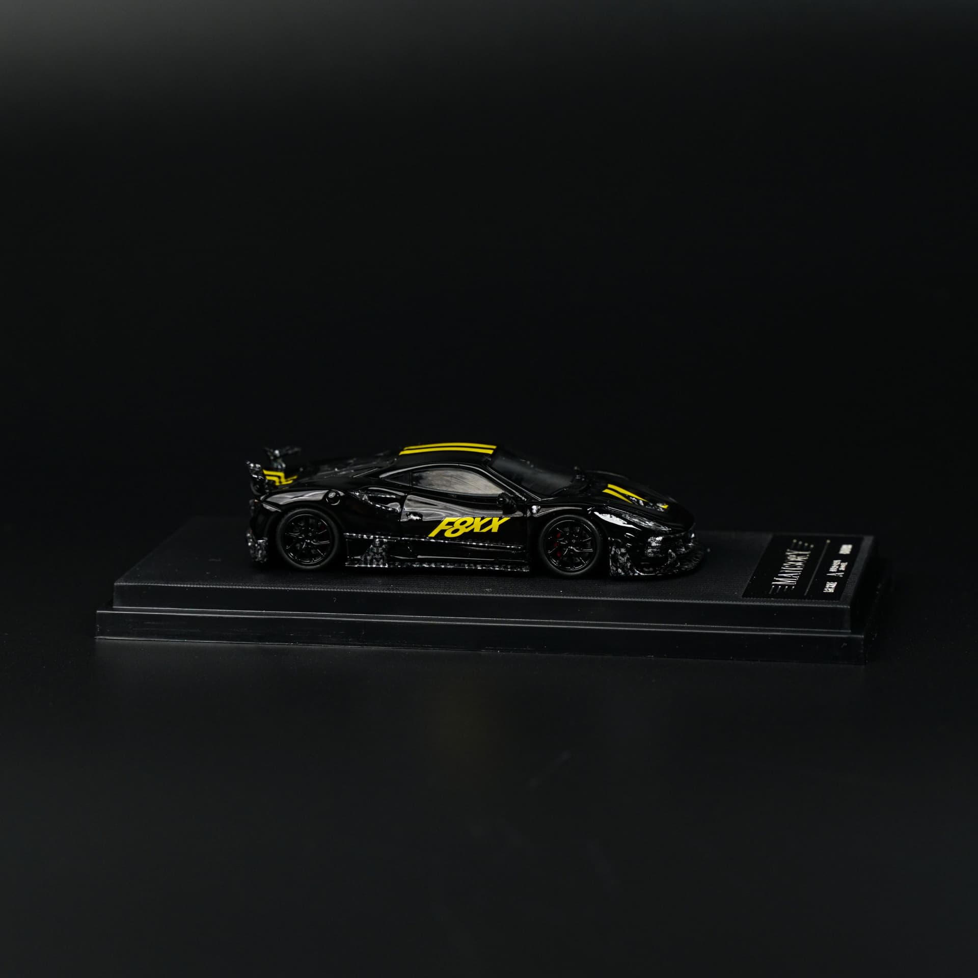 Ferrari F8XX Mansory Czarny Aurora Model - model 1:64 - miniatura 2
