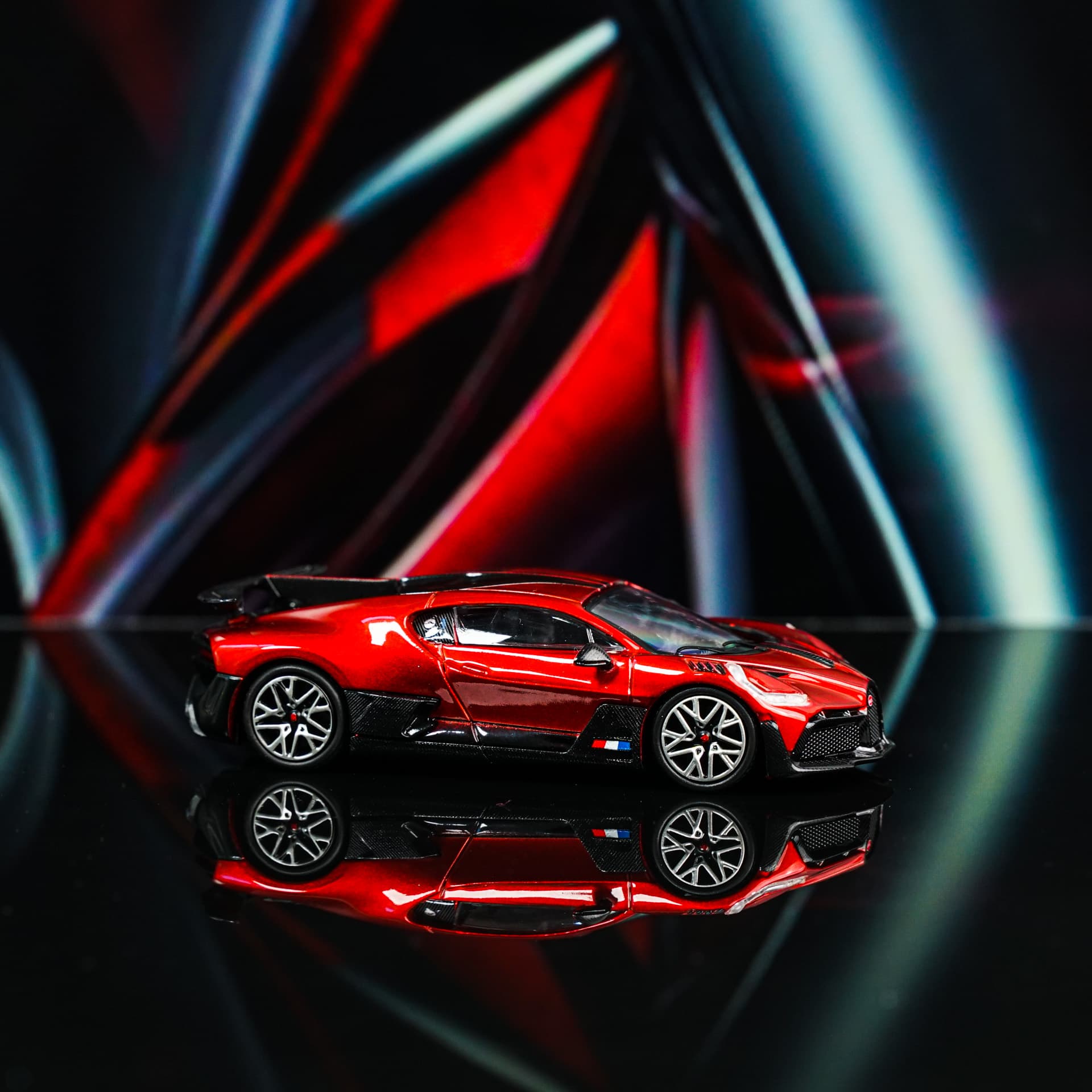 Bugatti Divo TimeMicro - model 1:64 - miniatura 1