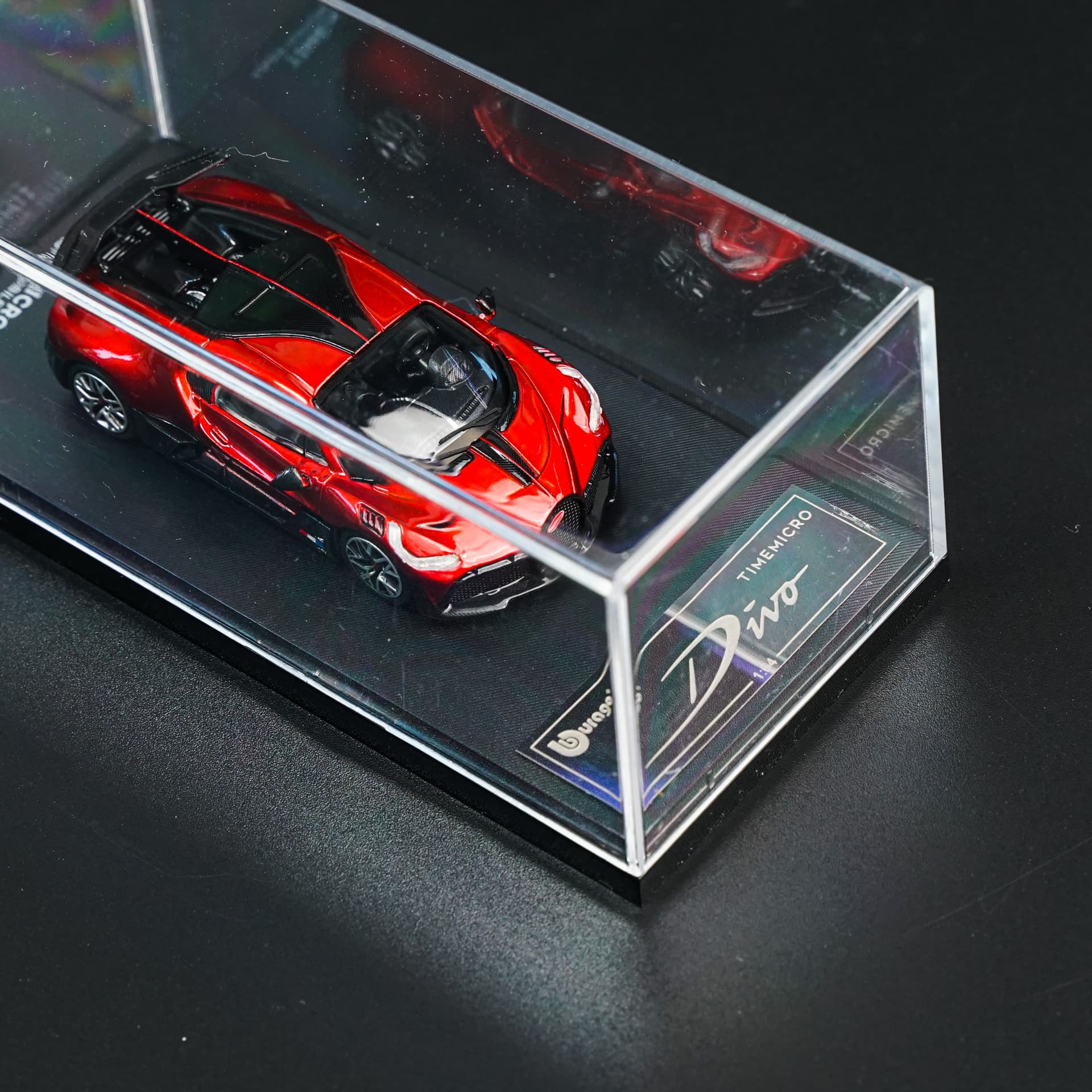 Bugatti Divo TimeMicro - model 1:64 - miniatura 3