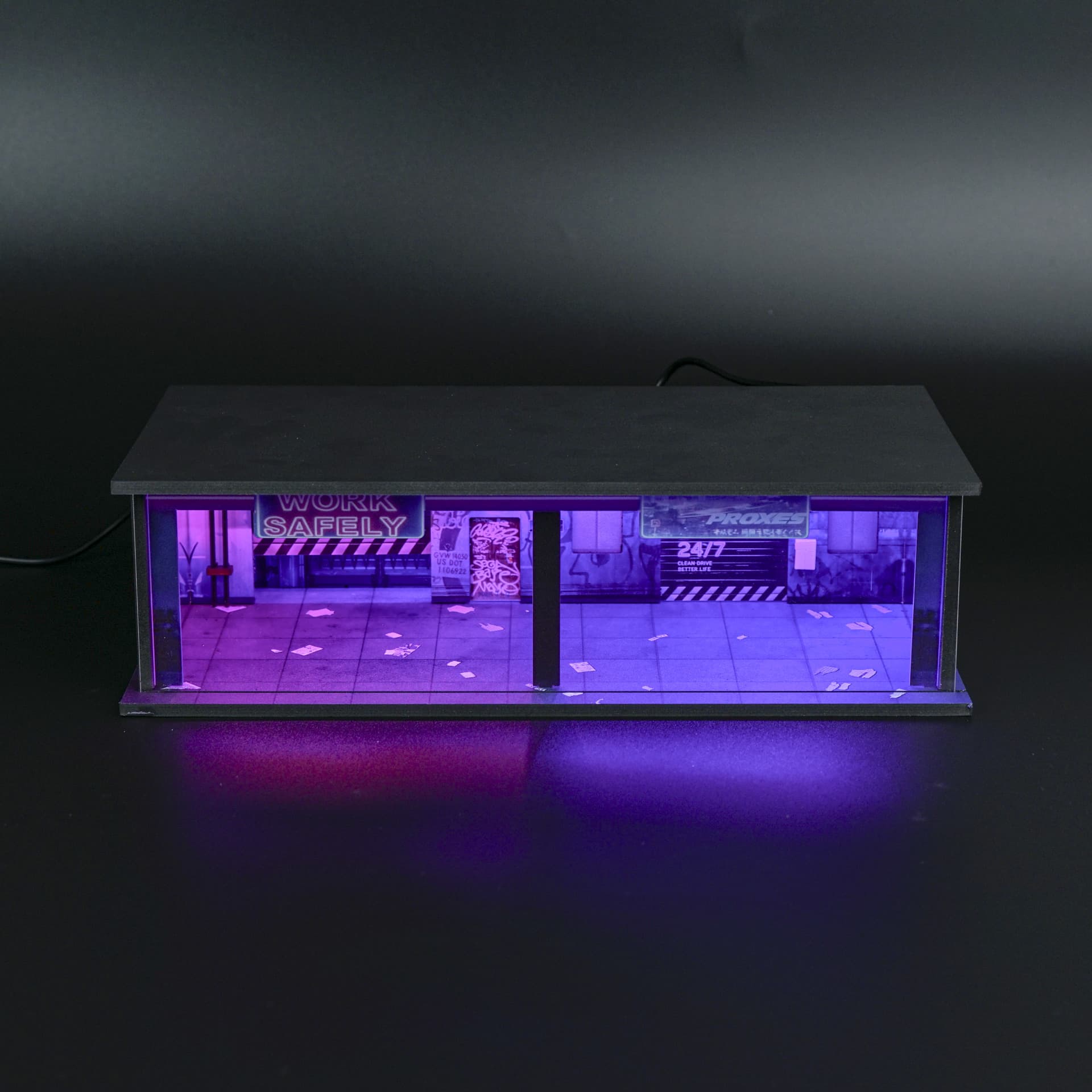 Diorama Cyberpunk 06 | Work Safely | Podświetlana LED | 1:64 - miniatura 1
