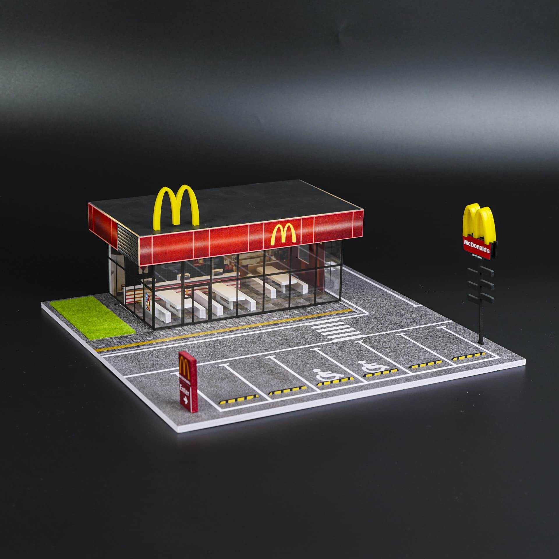Diorama McDonald's | Drive Thru | Podświetlana LED | 1:64 - miniatura 1