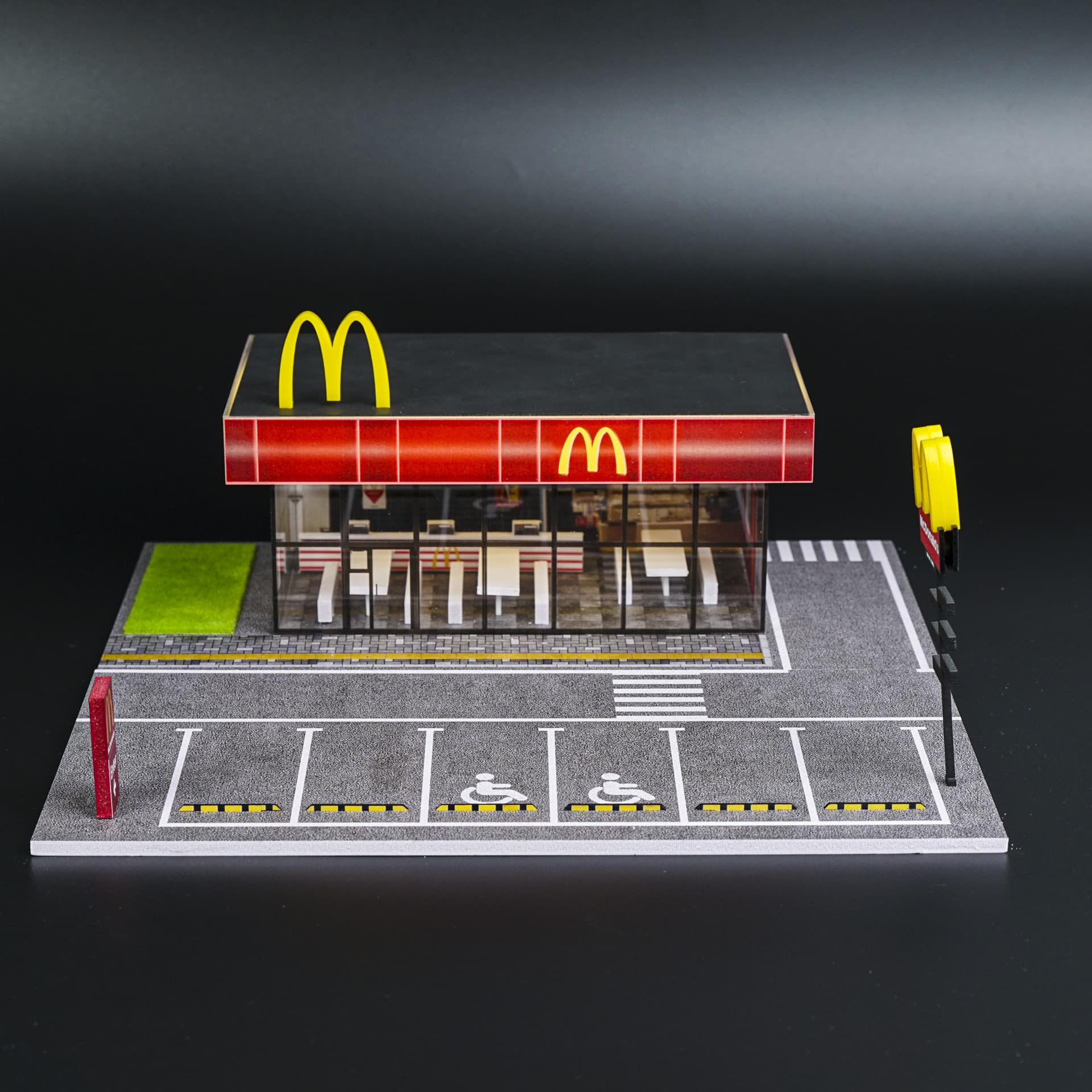 Diorama McDonald's | Drive Thru | Podświetlana LED | 1:64 - miniatura 4