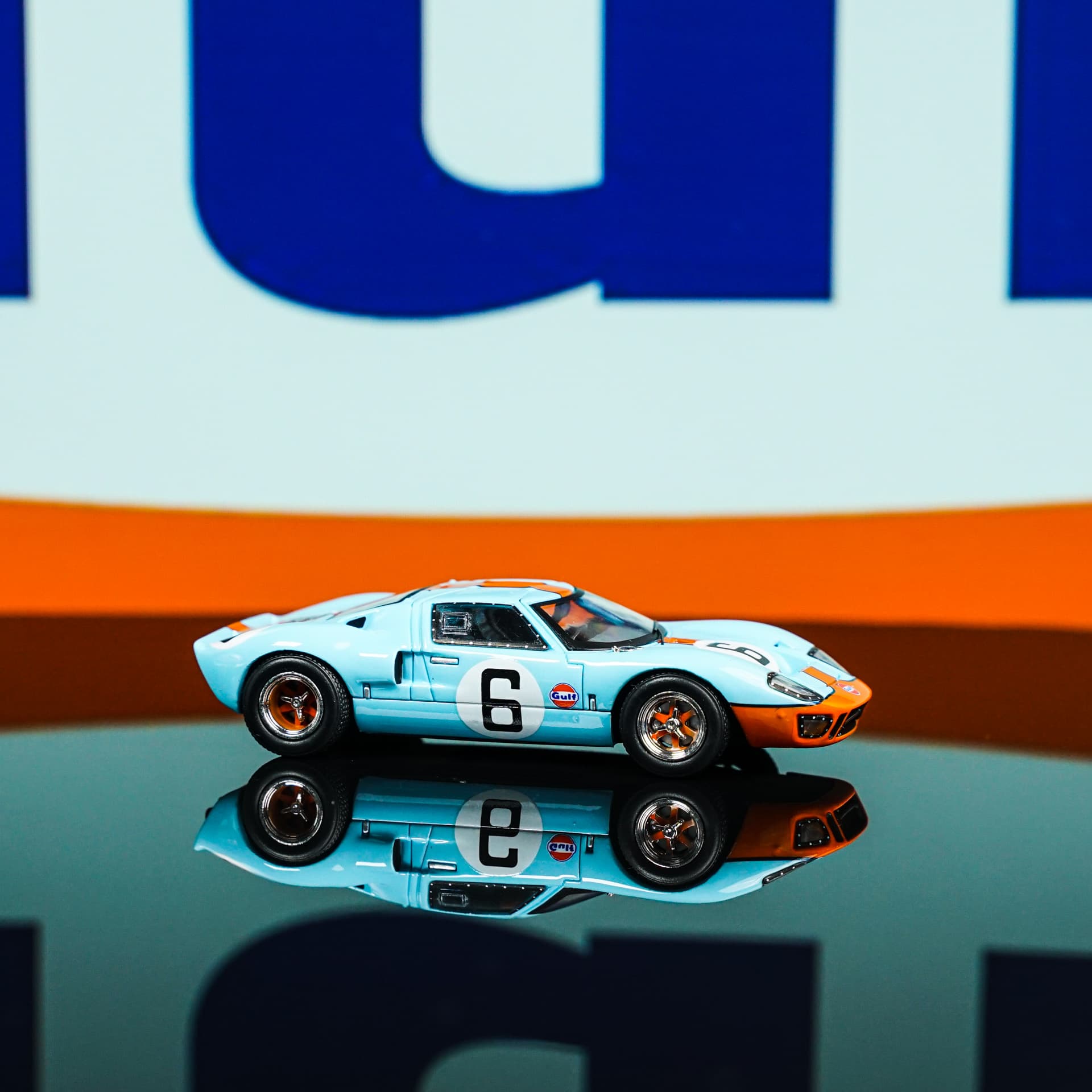 Ford GT40 Gulf FY - model 1:64 - miniatura 1
