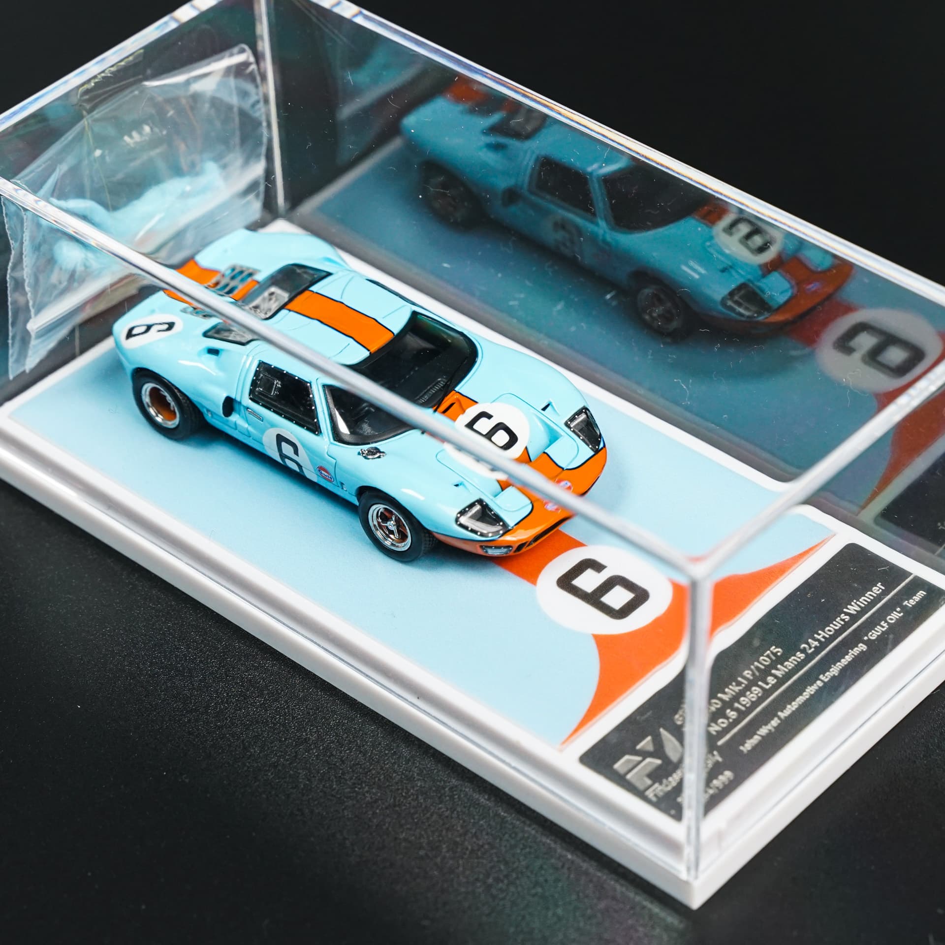 Ford GT40 Gulf FY - model 1:64 - miniatura 3