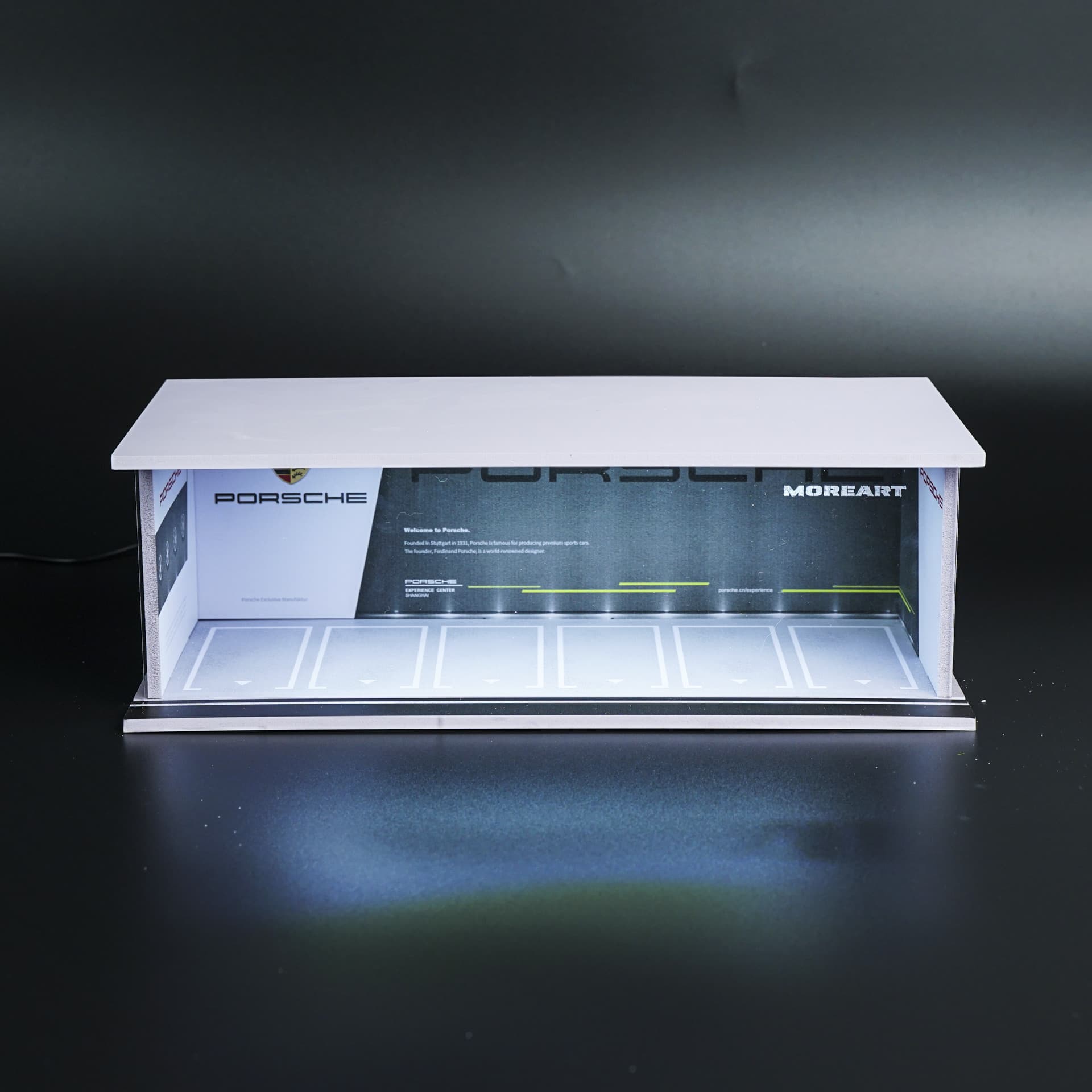 Gablota LED Porsche | 6 miejsc | Podświetlana LED | 1:64 - miniatura 1