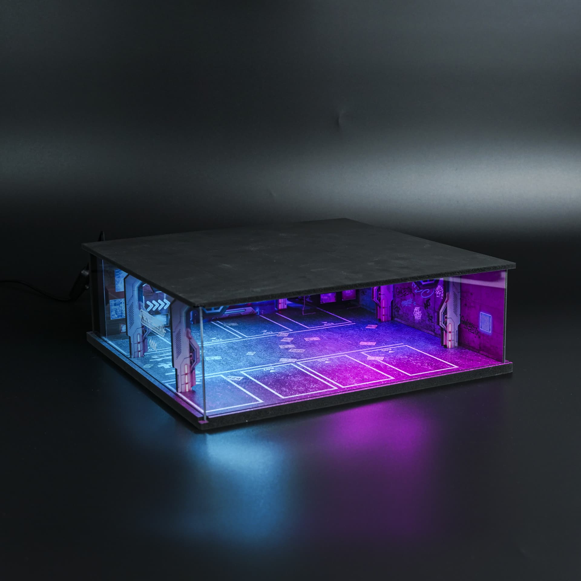 Garaż Podziemny Cyberpunk | 8 miejsc | Podświetlany LED | 1:64 - miniatura 2