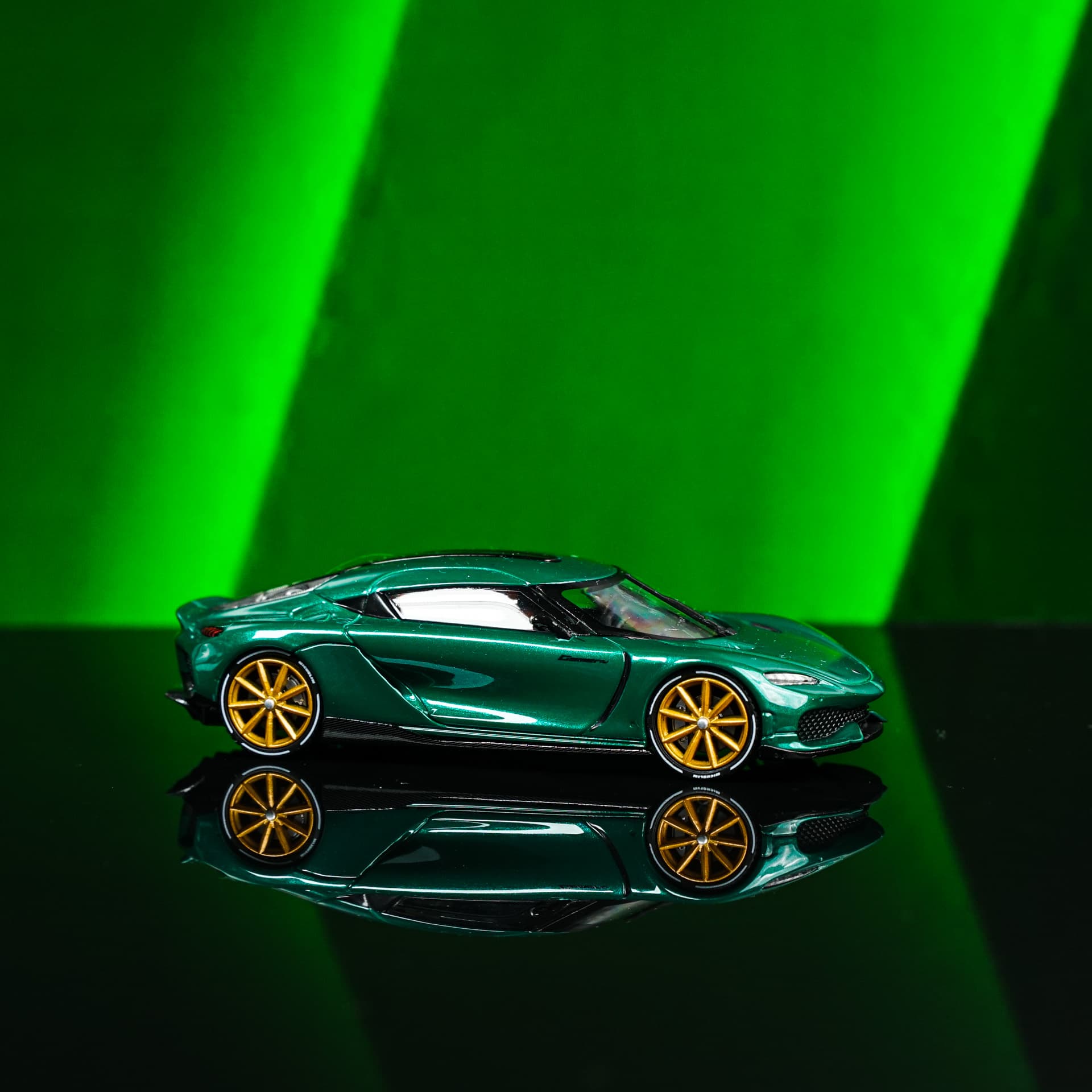 Koenigsegg Gemera TimeMicro - model 1:64 - miniatura 1