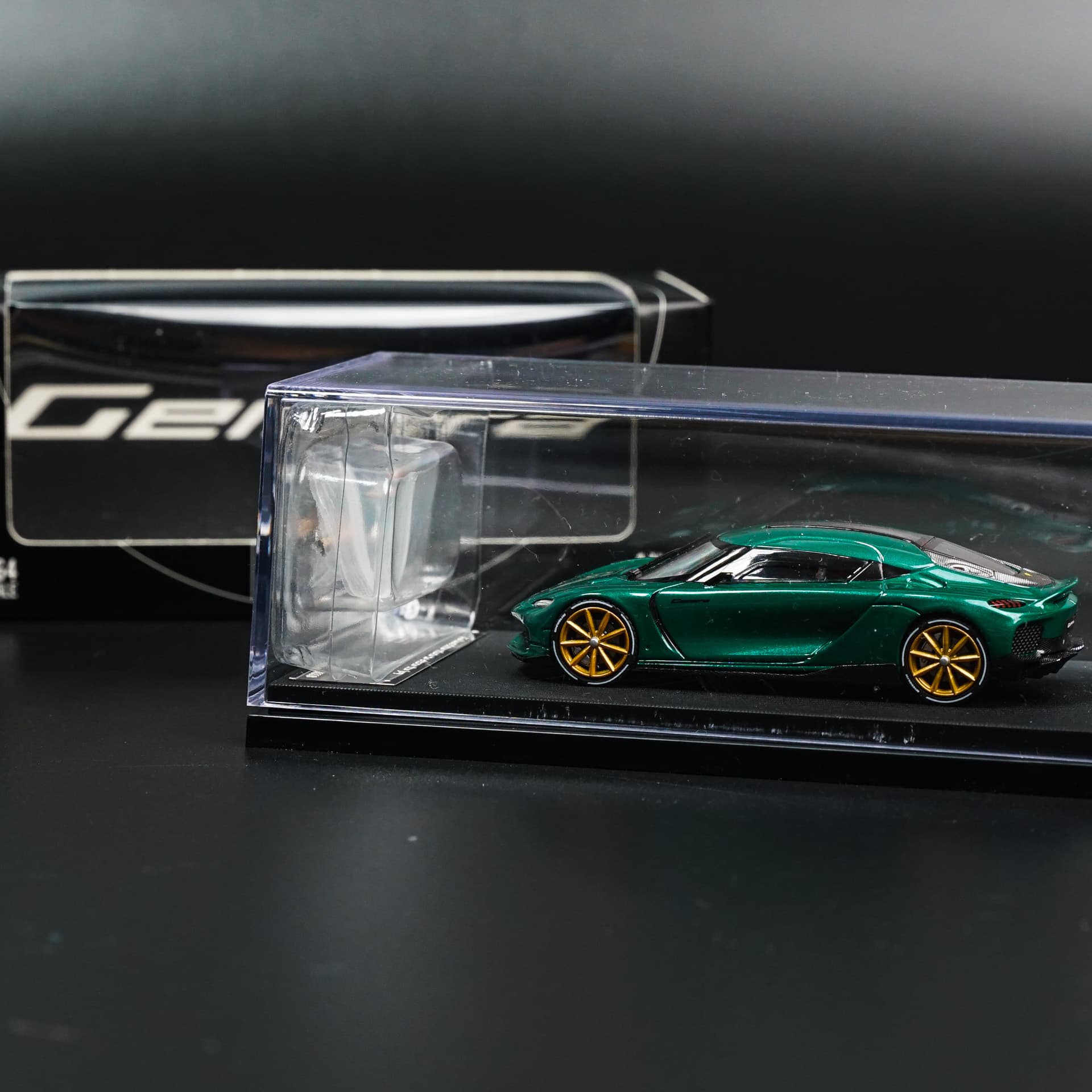 Koenigsegg Gemera TimeMicro - model 1:64 - miniatura 5