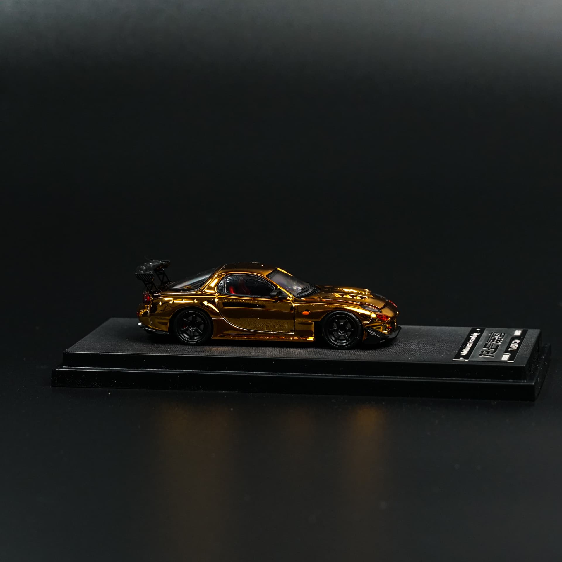 Mazda RX-7 Chrome Gold TimeMicro - model 1:64 - miniatura 2