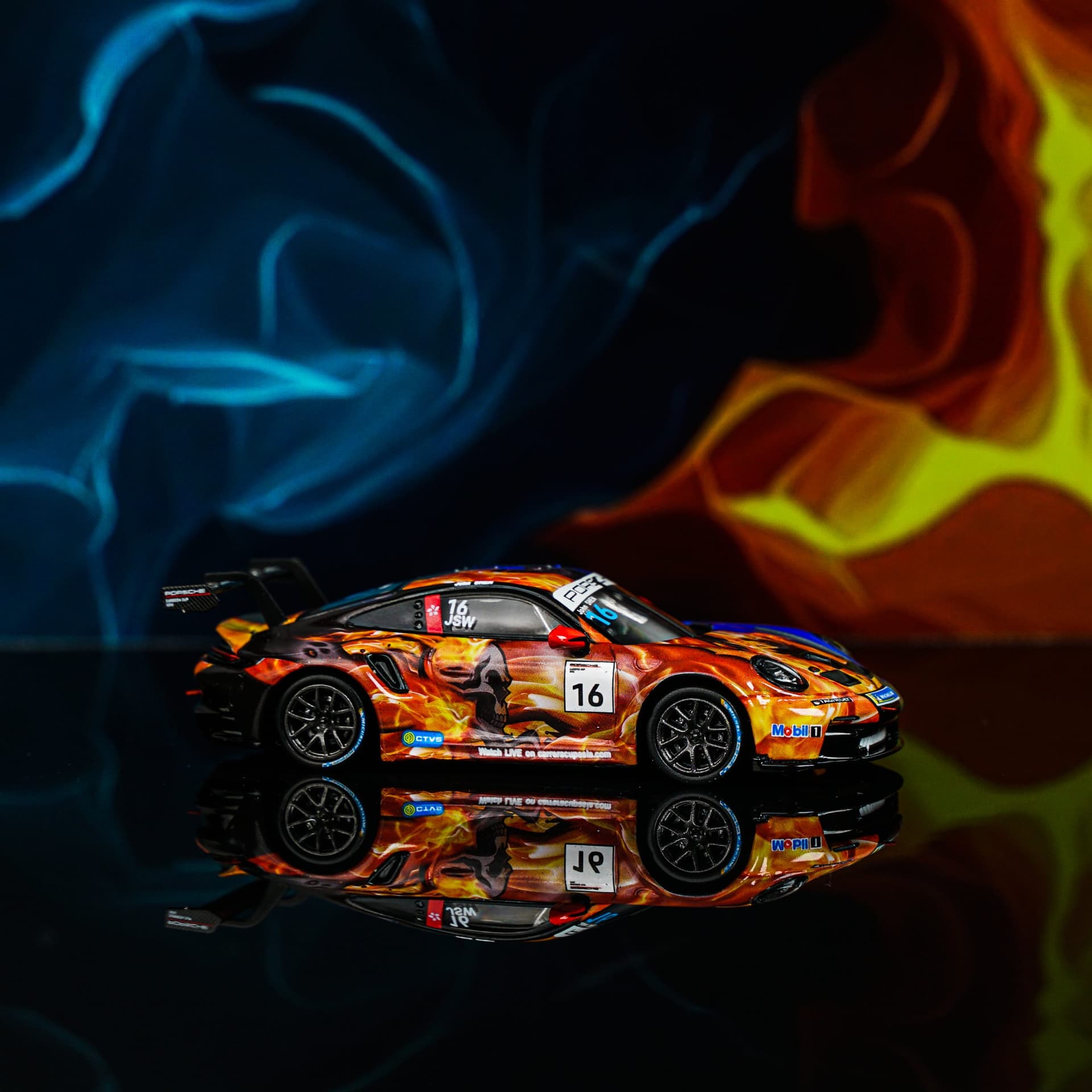 Porsche 911 GT3 Carrera Cup Masters ModernArt - model 1:64 - miniatura 1