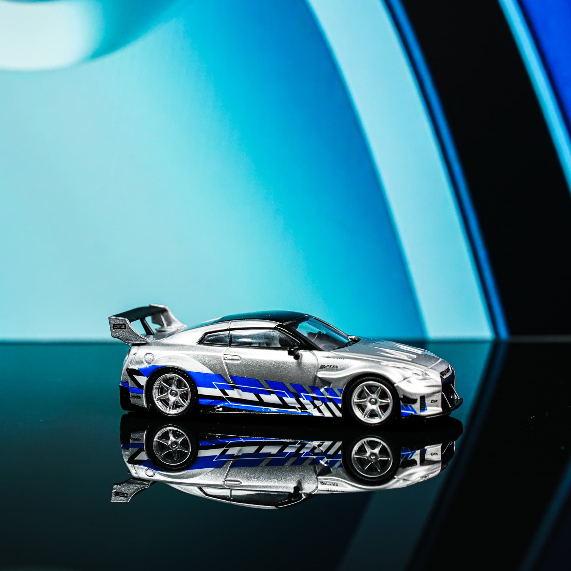 Nissan GT-R R35 Silver TimeMicro - model 1:64 - miniatura 1