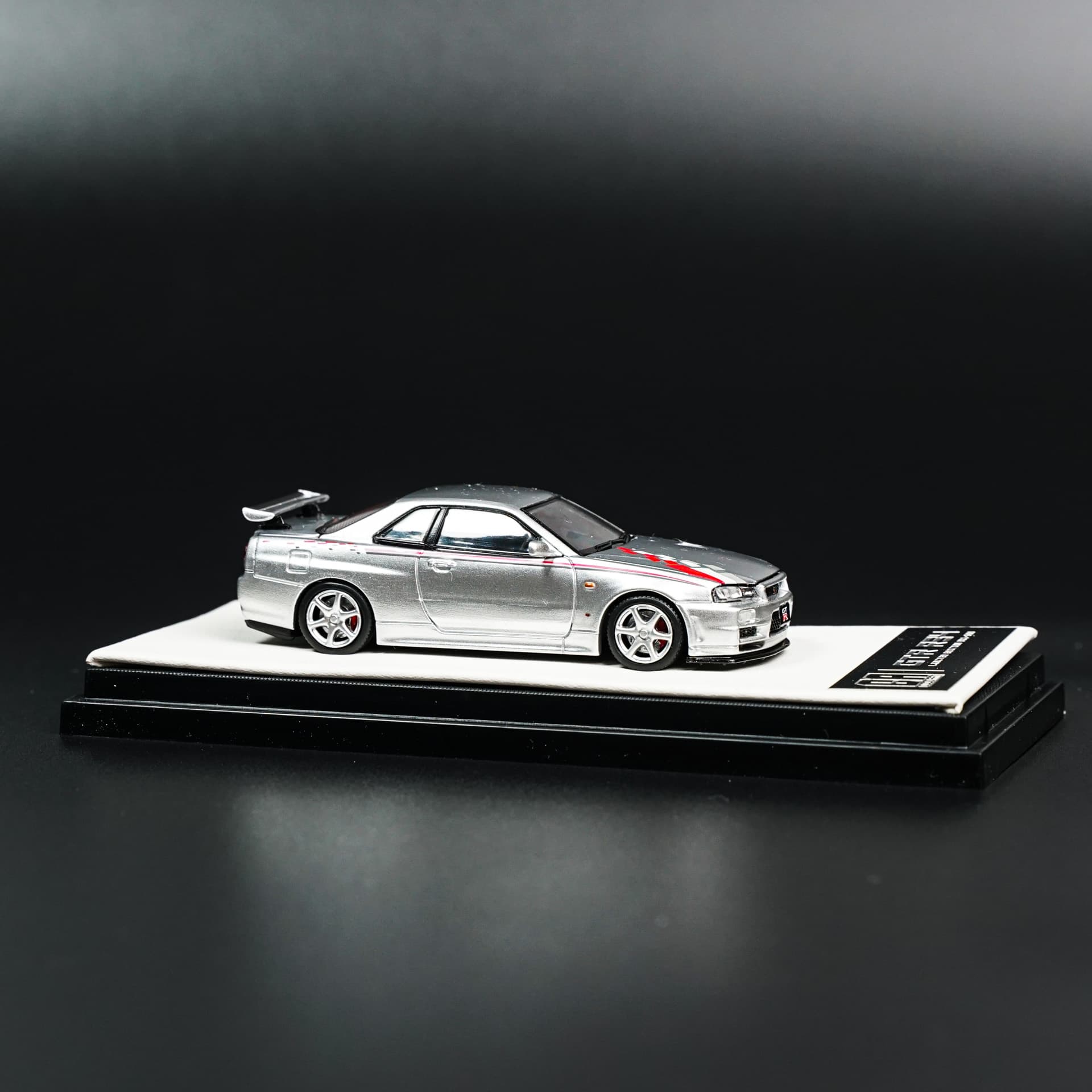Nissan GTR 34 Silver Cool Car - model 1:64 - miniatura 6