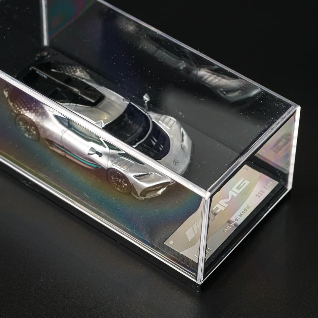 Mercedes AMG One Original Model - model 1:64 - miniatura 3