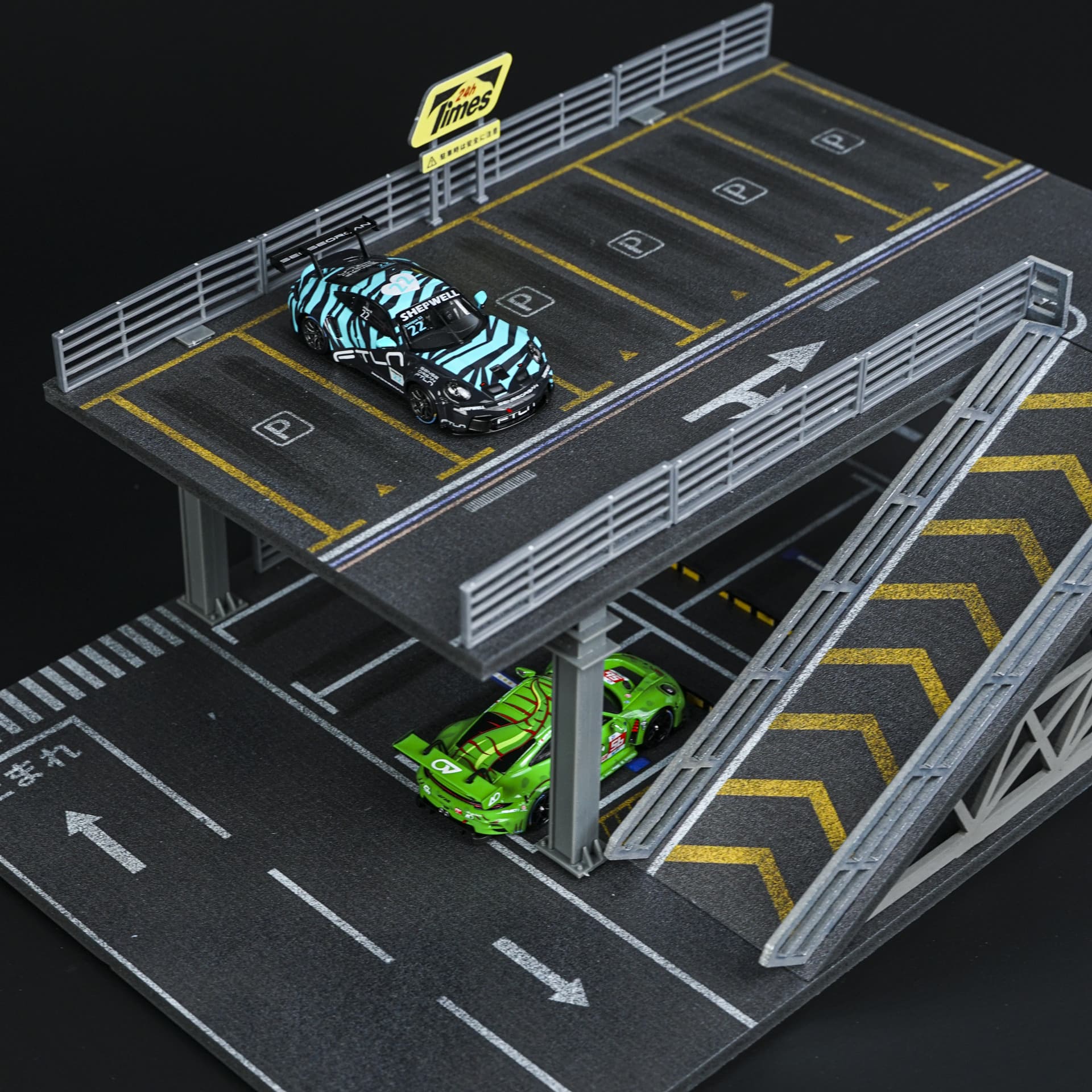 Parking Piętrowy z Rampą | Stalowa konstrukcja | 1:64 - miniatura 4