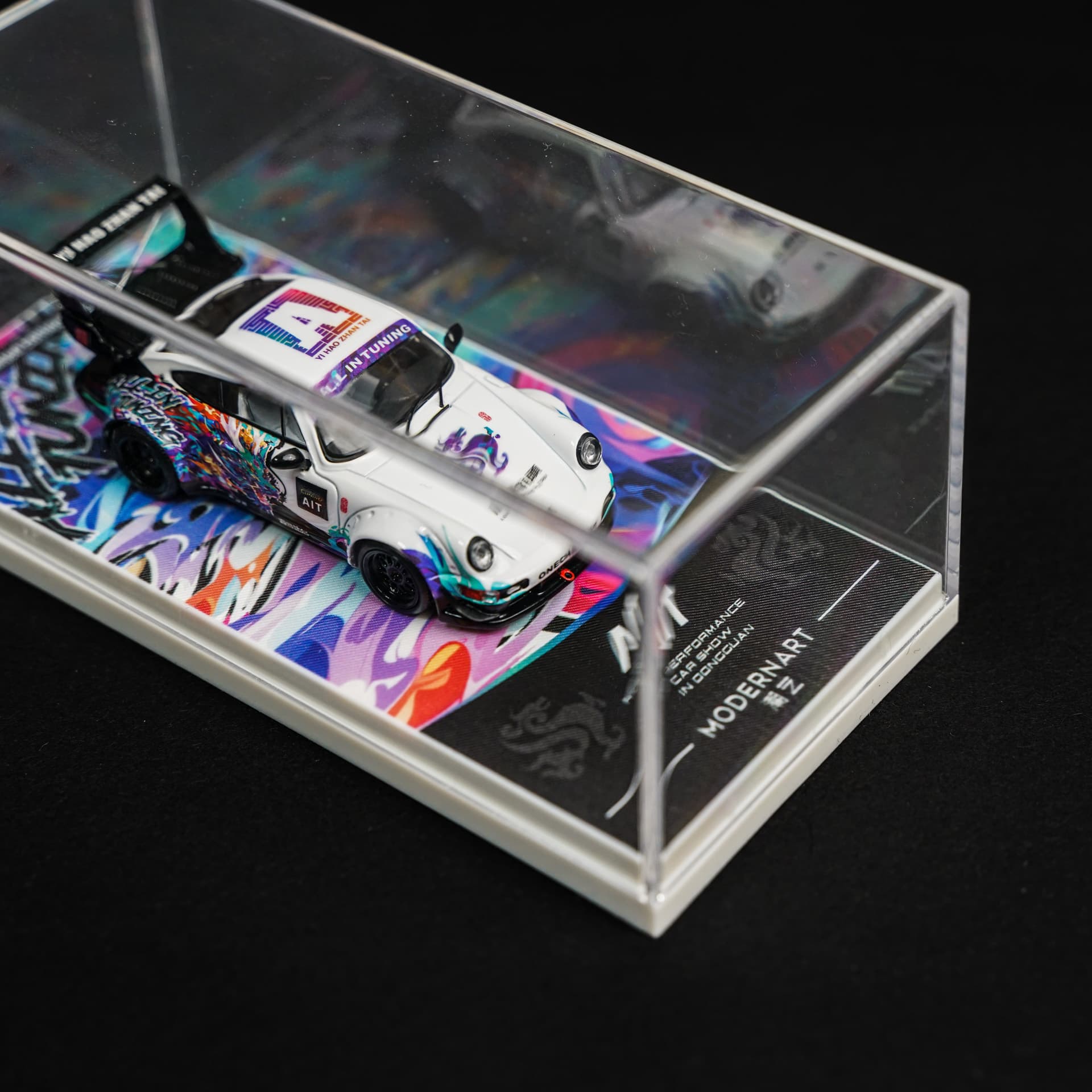 Porsche RWB 964 Dragon Luck ModernArt - model 1:64 - miniatura 3
