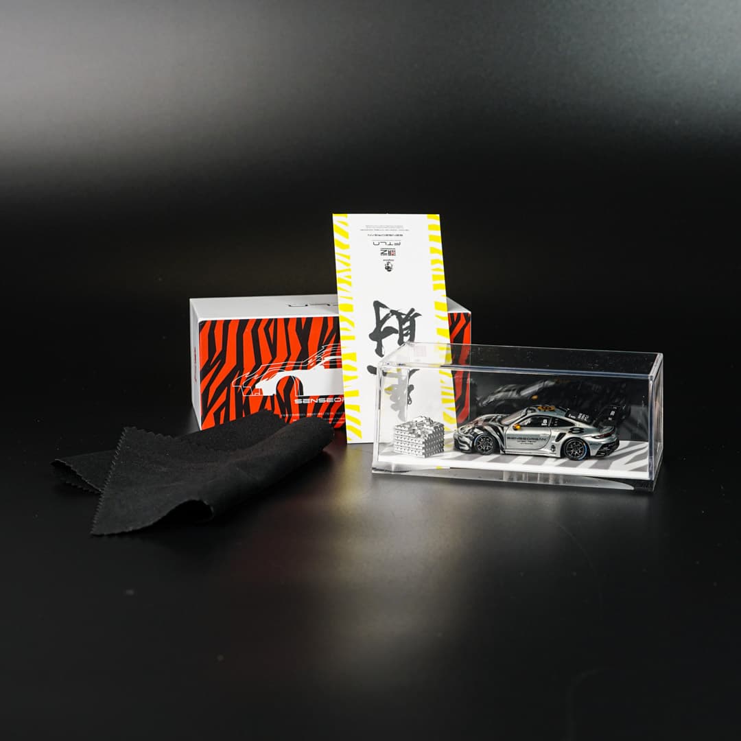 Shepwell X Modernart X Senseorgan X AIT ModernArt - model 1:64 - miniatura 6