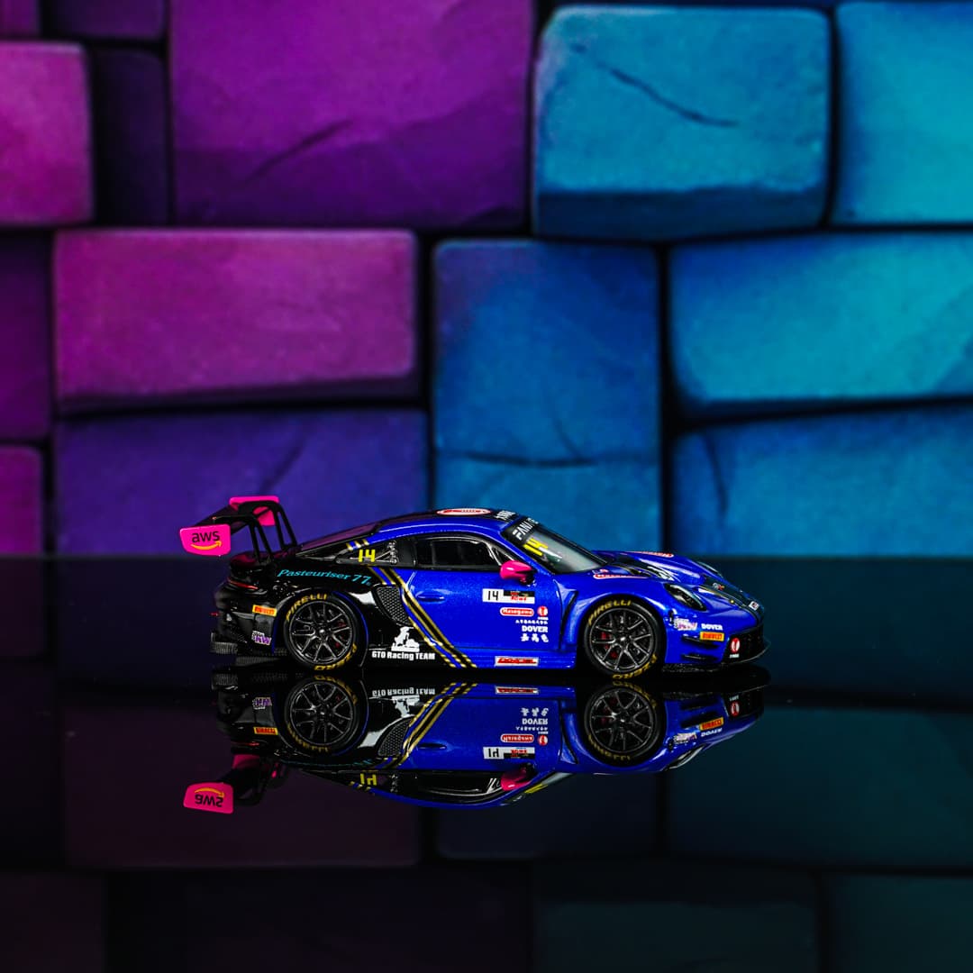 Porsche 911 GT3 R #14 Star Race - model 1:64 - miniatura 1