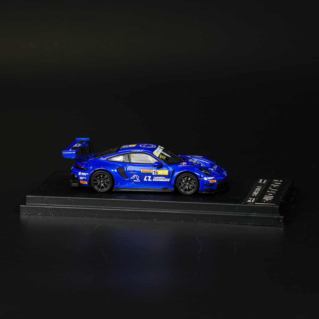Porsche 911 GT3 R #15 Star Race - model 1:64 - miniatura 2