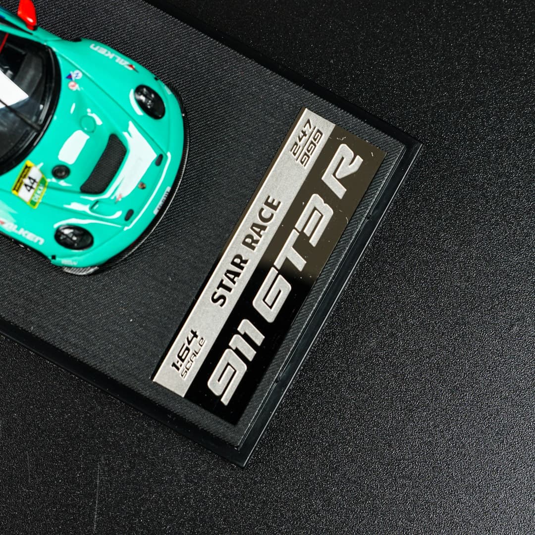 Porsche 911 GT3 R Falken #44 Star Race - model 1:64 - miniatura 4