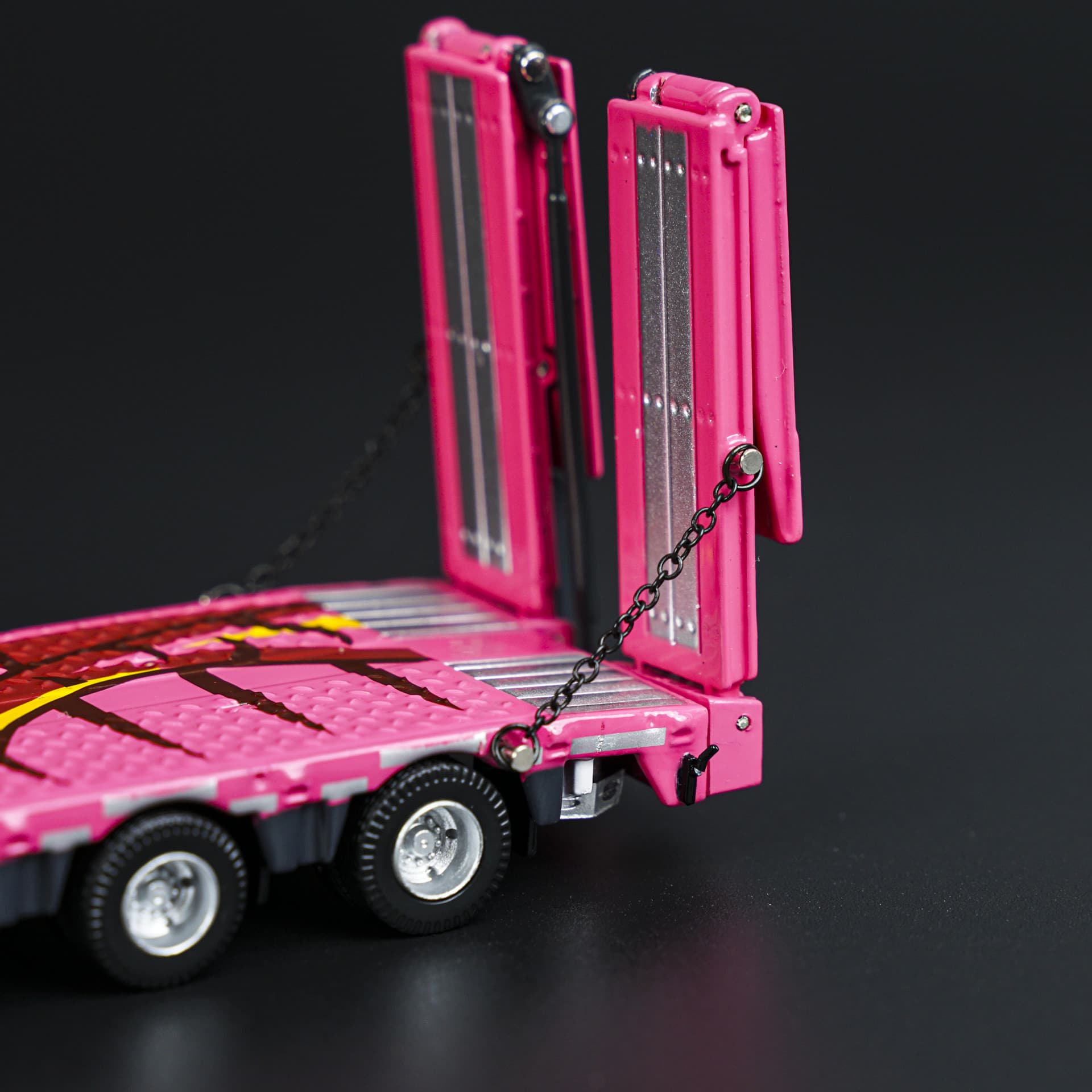 Supcar | Scania z Lawetą | AO Racing Różowa | 1:64 - miniatura 6
