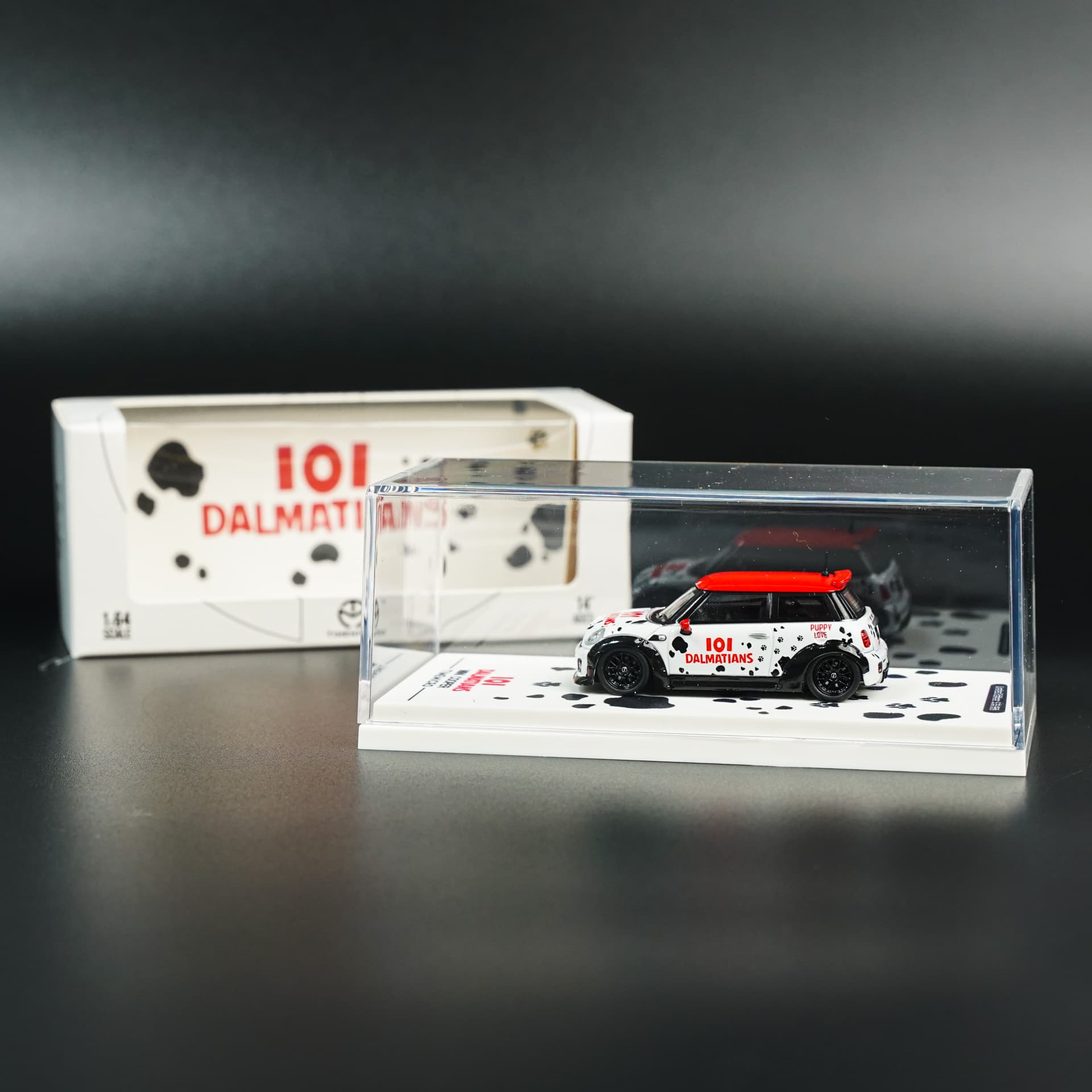 Mini Cooper 101 Dalmatyńczyków TimeMicro - model 1:64 - miniatura 3