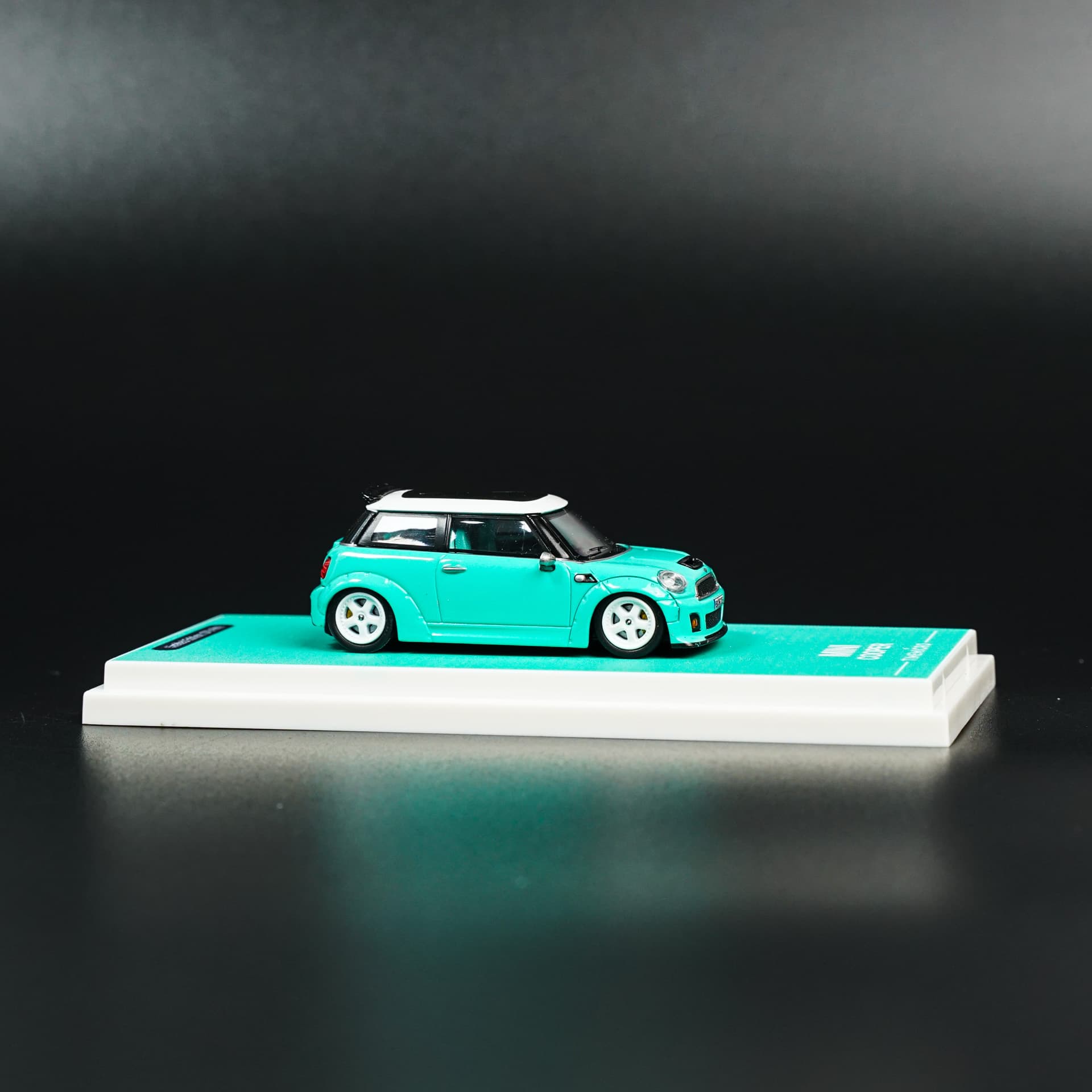 Mini Cooper R56 Mint TimeMicro - model 1:64 - miniatura 2