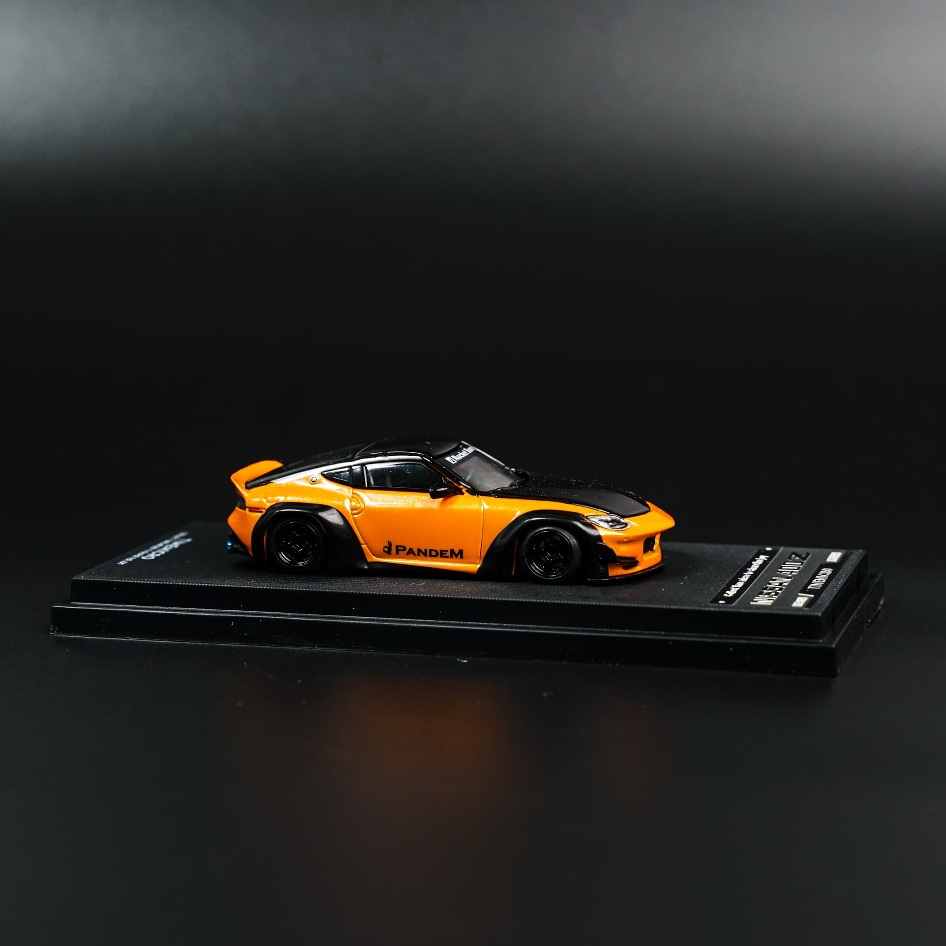 Nissan 400Z Rocket Bunny Pandem TimeMicro - model 1:64 - miniatura 2