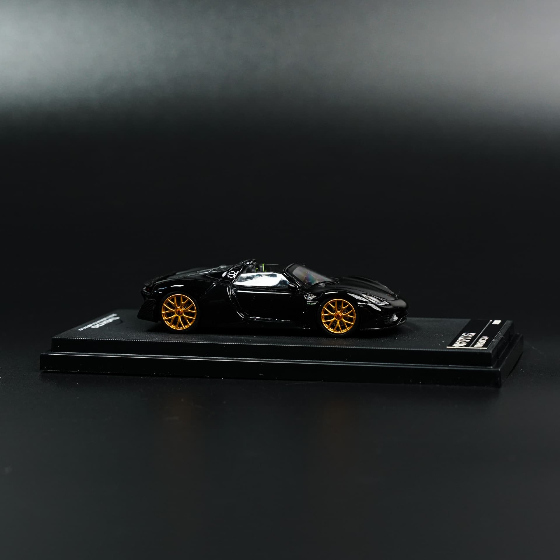 Porsche 918 Roadster Black TimeMicro - model 1:64 - miniatura 2