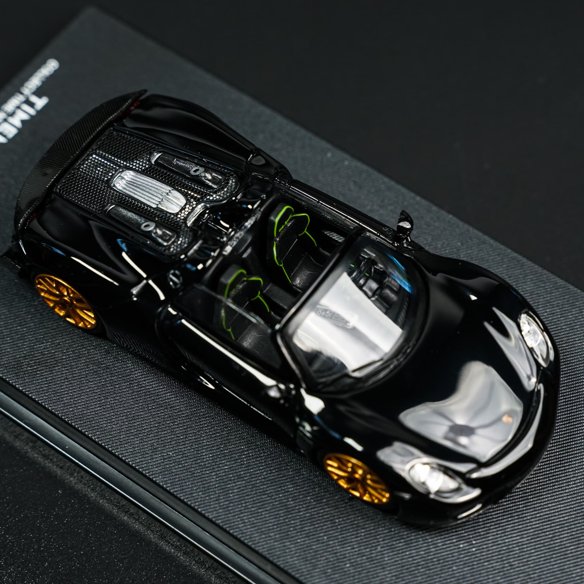Porsche 918 Roadster Black TimeMicro - model 1:64 - miniatura 4