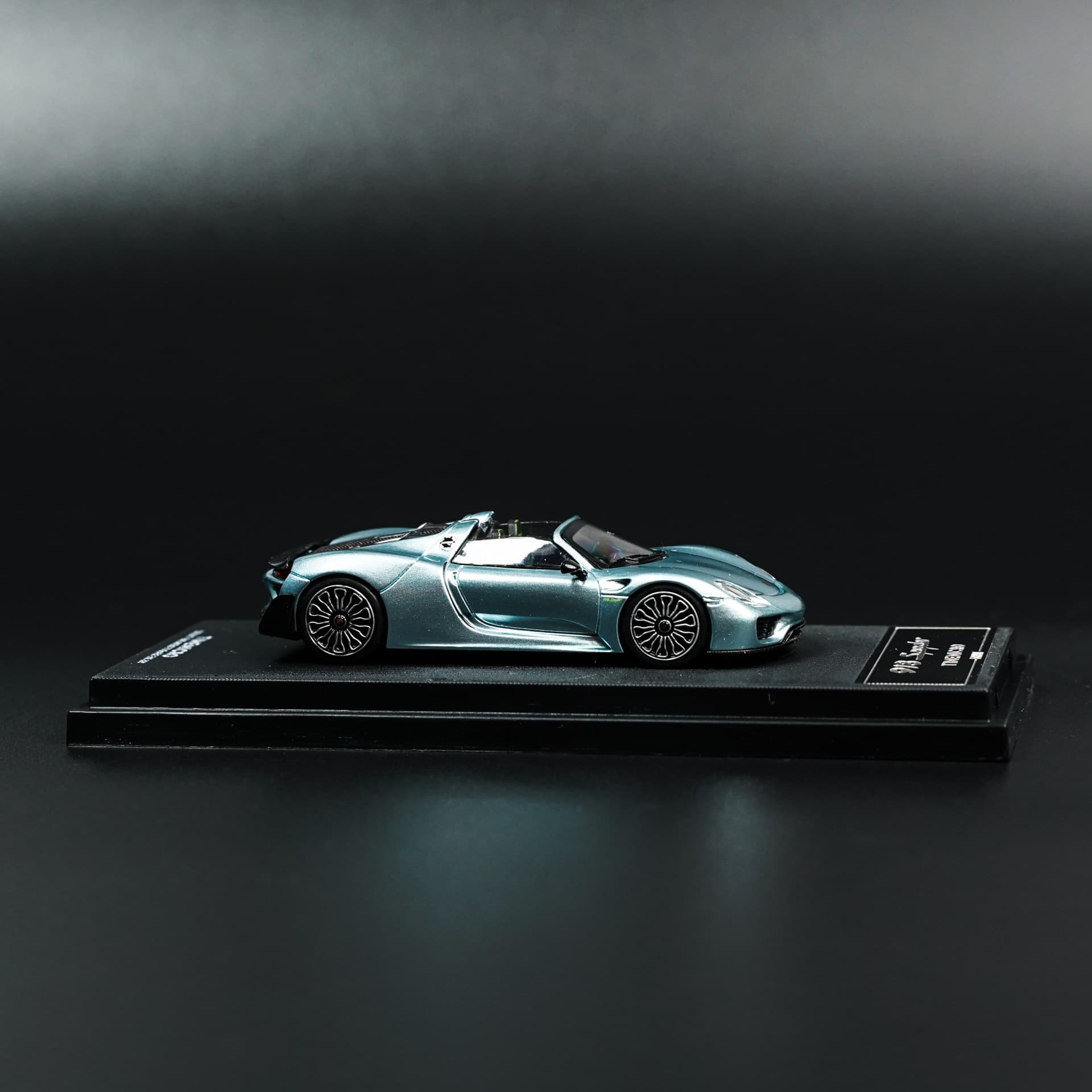 Porsche 918 Roadster Light Blue TimeMicro - model 1:64 - miniatura 2