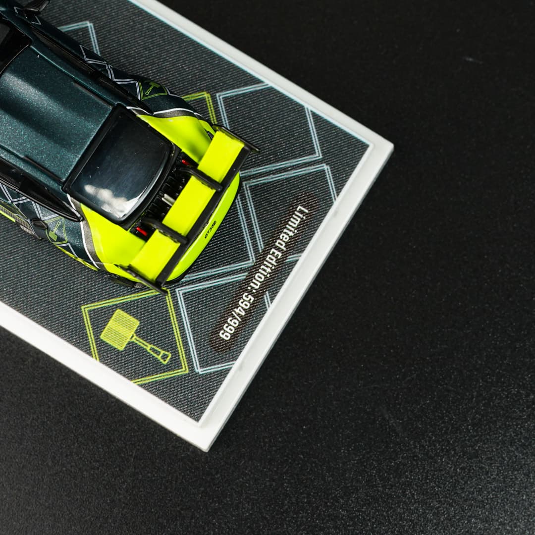 Porsche 992 GT3 RS Titan TimeMicro - model 1:64 - miniatura 4