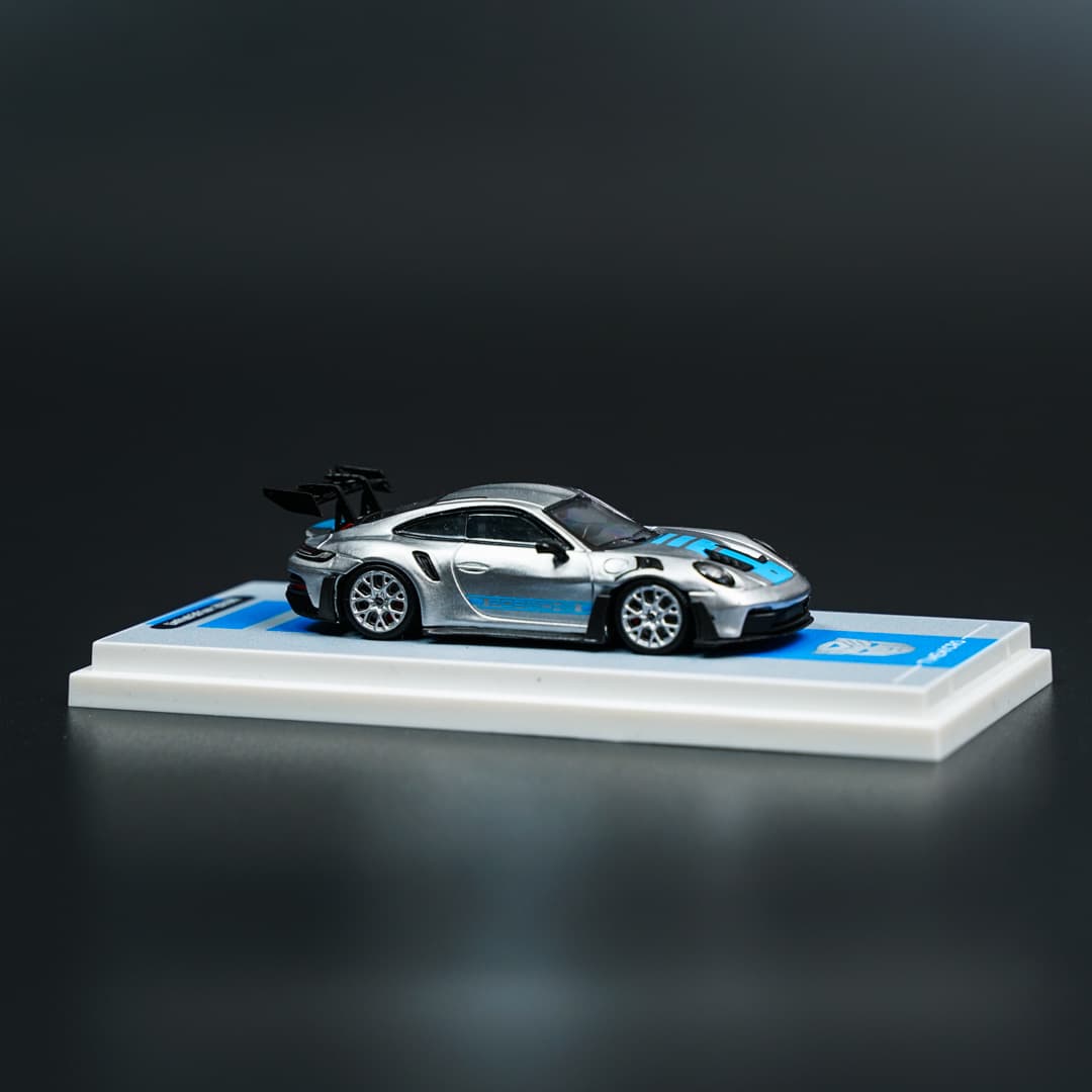 Porsche 992 GTR TimeMicro - model 1:64 - miniatura 2