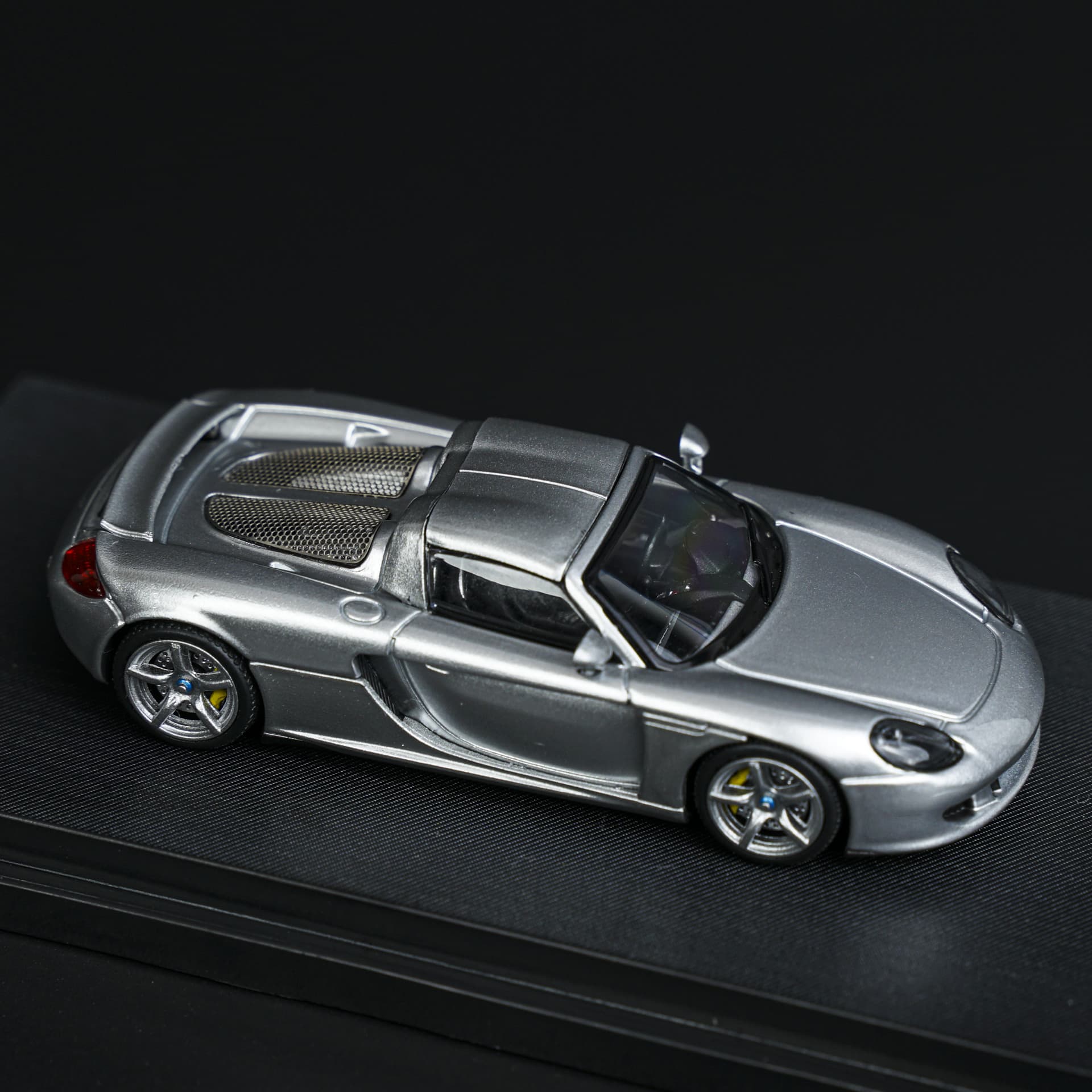TimeMicro | Porsche Carrera GT | Srebrny | 1:64 - miniatura 3