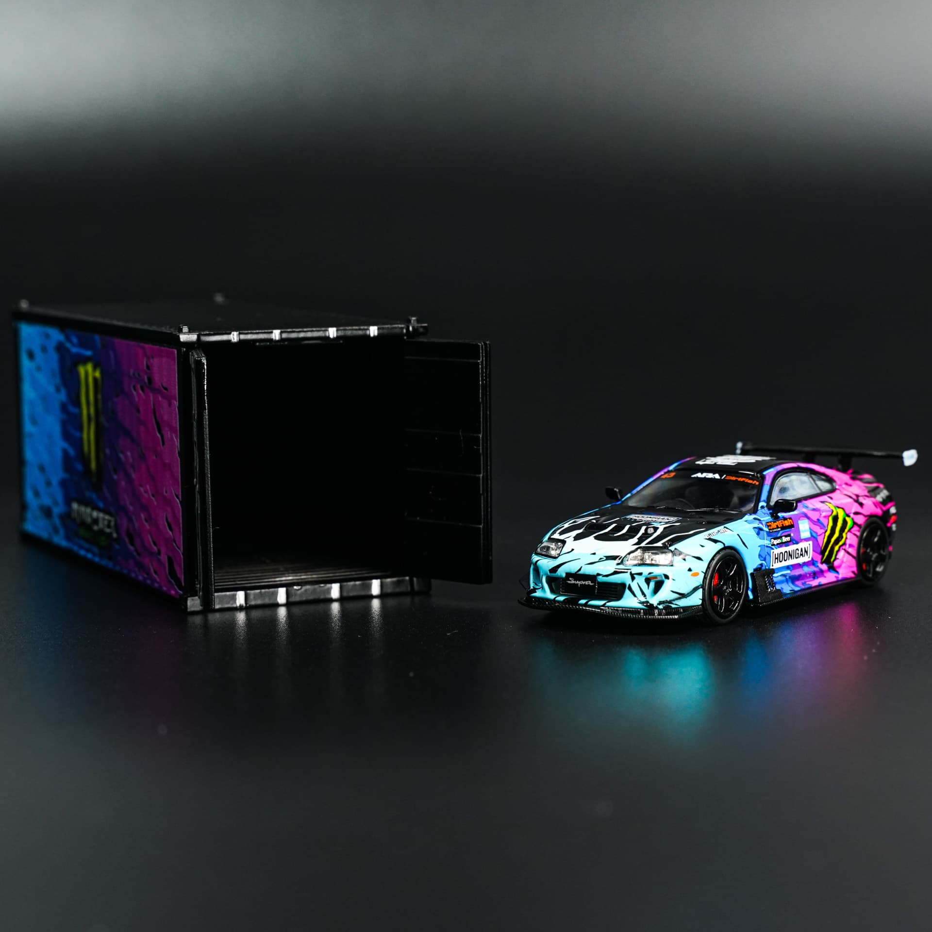 Toyota Supra MK4 Monster + Metalowy kontener TimeMicro - model 1:64 - miniatura 3