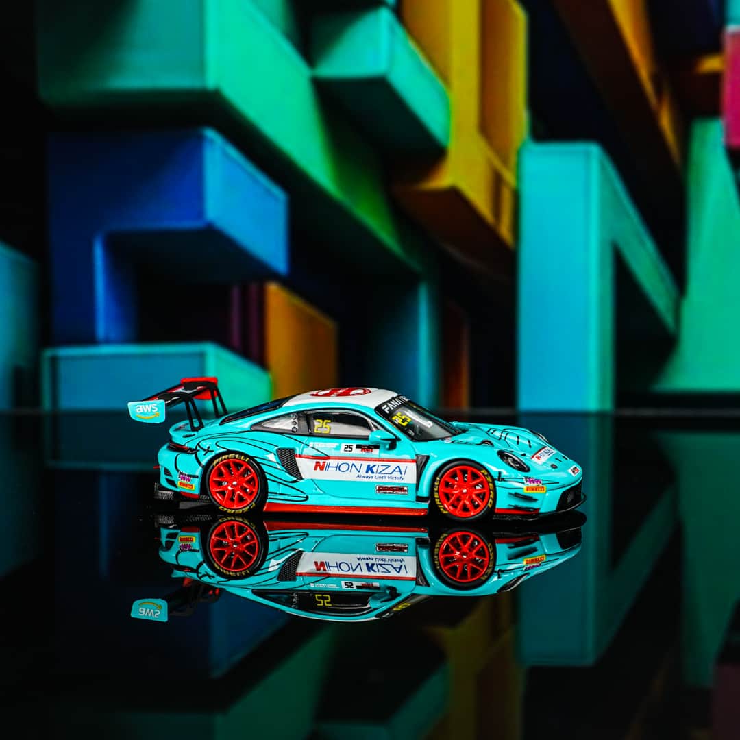 Porsche 911 GT3 R #25 Star Race - model 1:64
